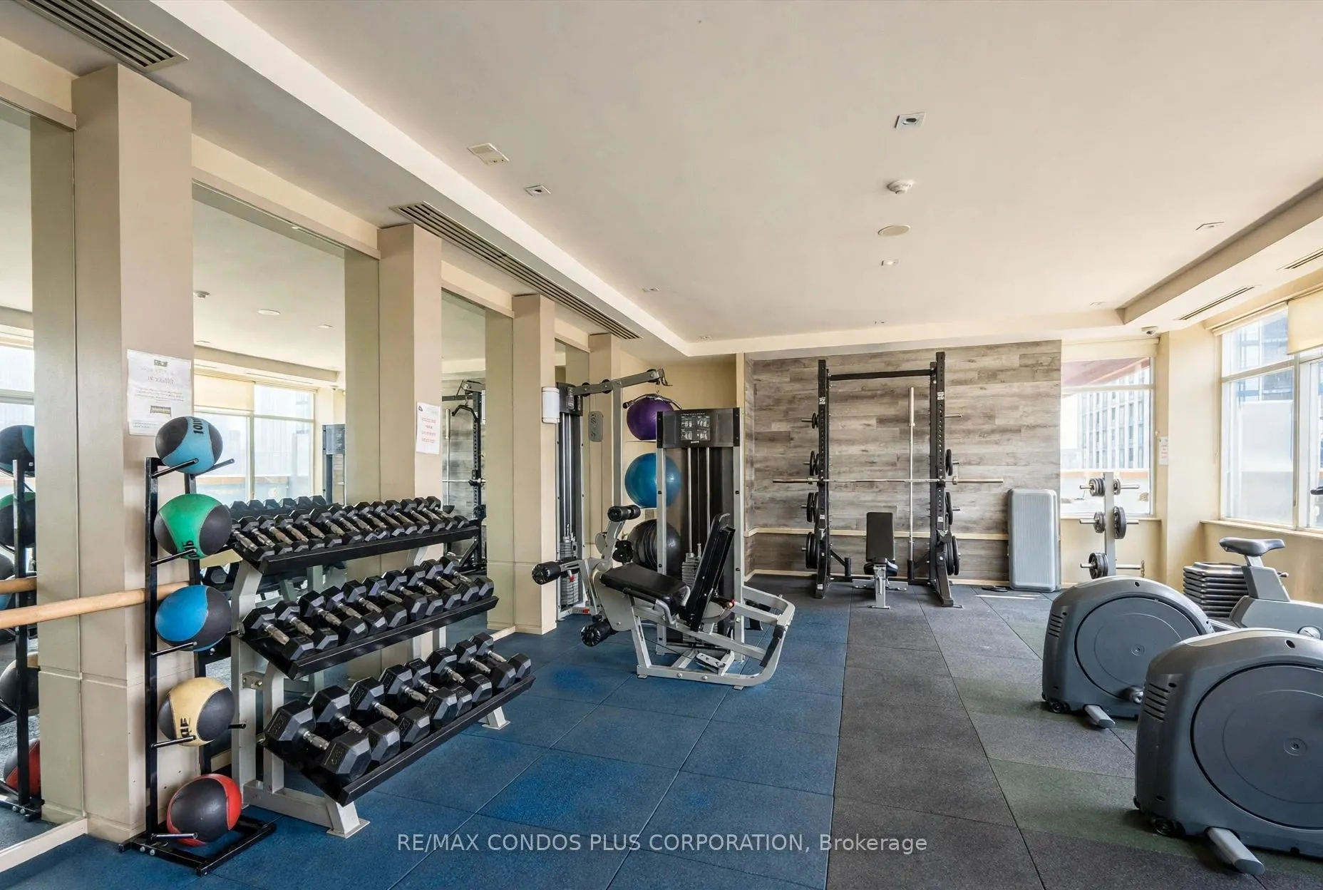 230 King Street E #1010