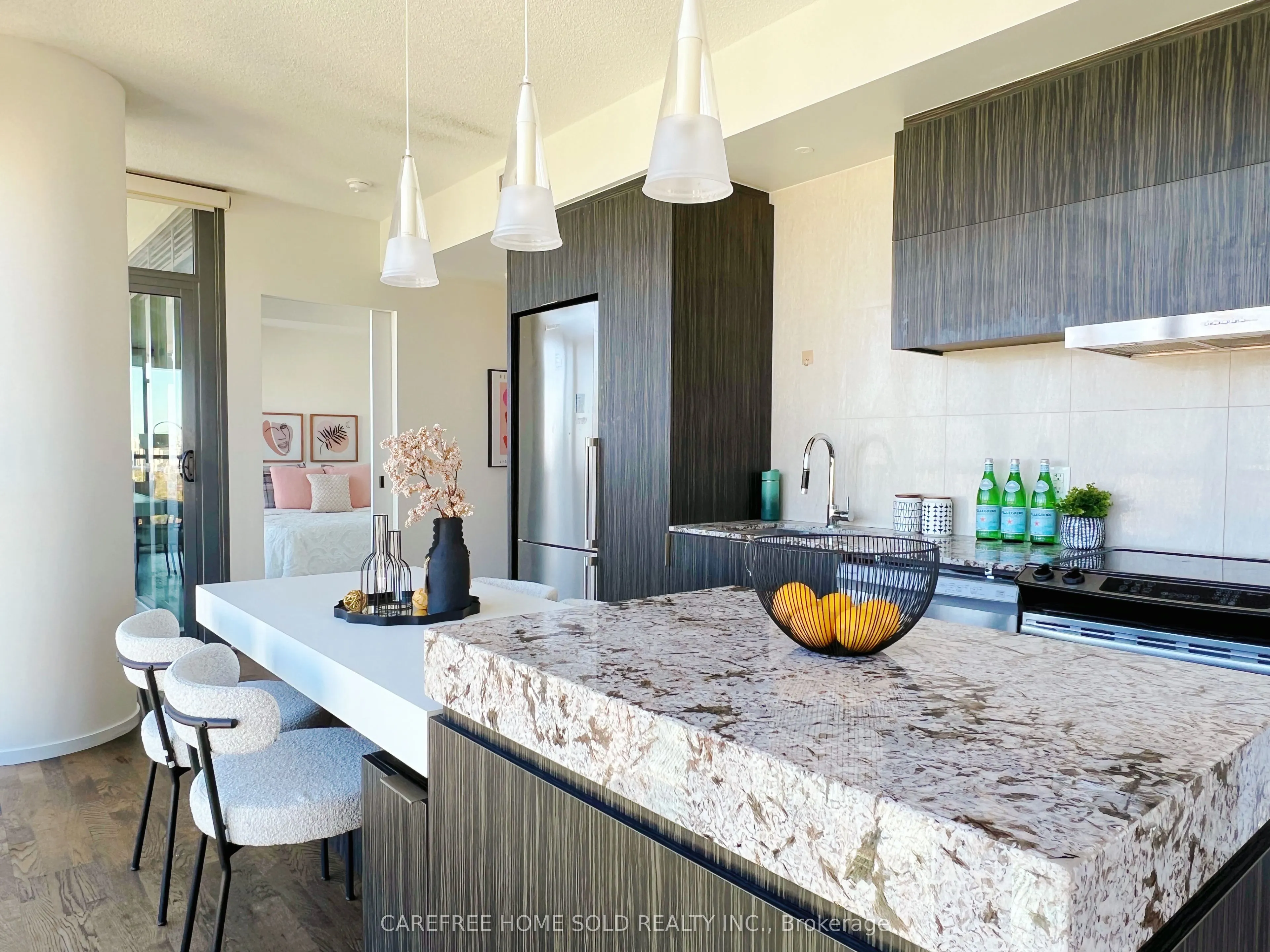 101 Charles Street E #2910