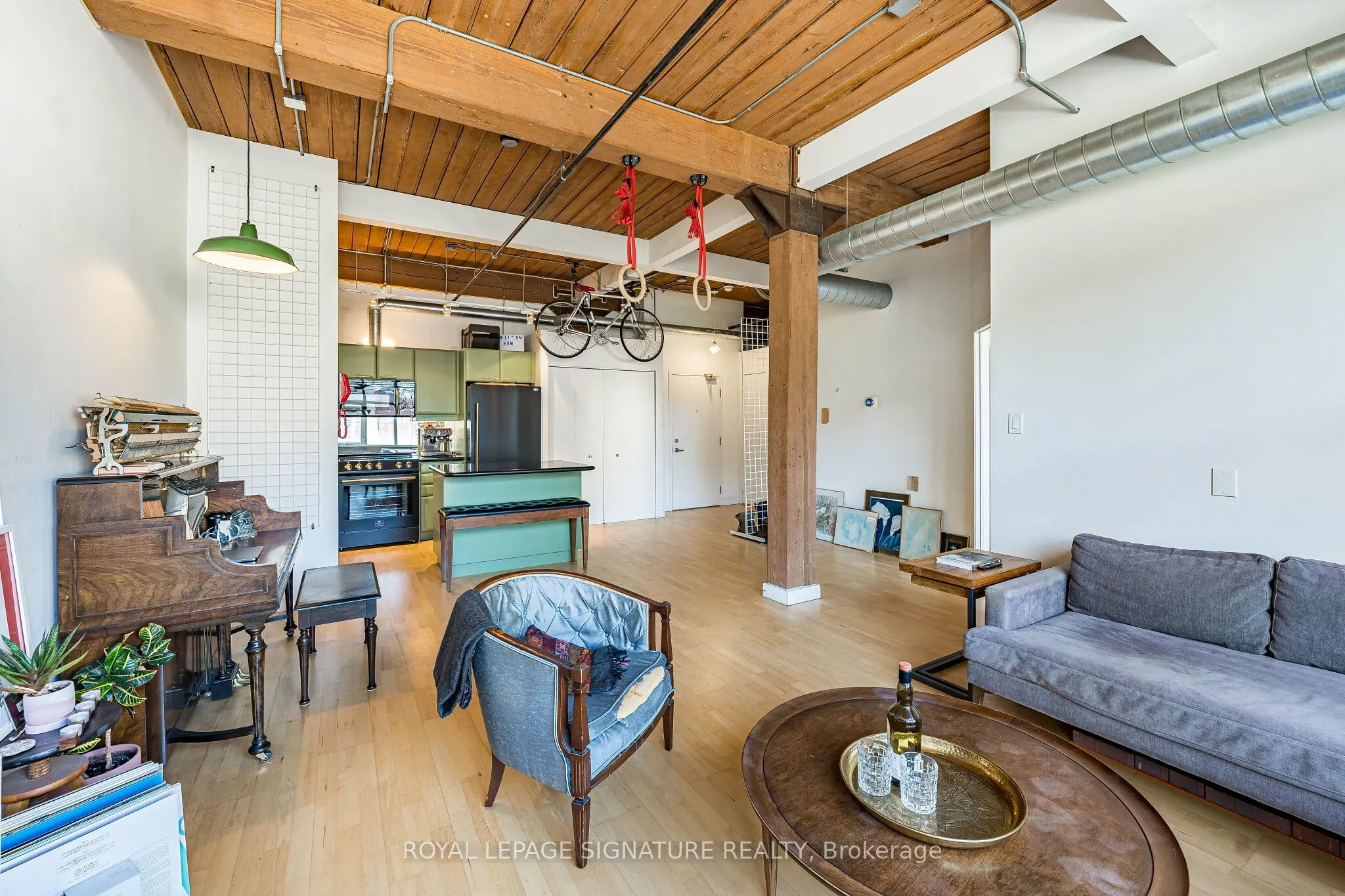 955 Queen Street W #316