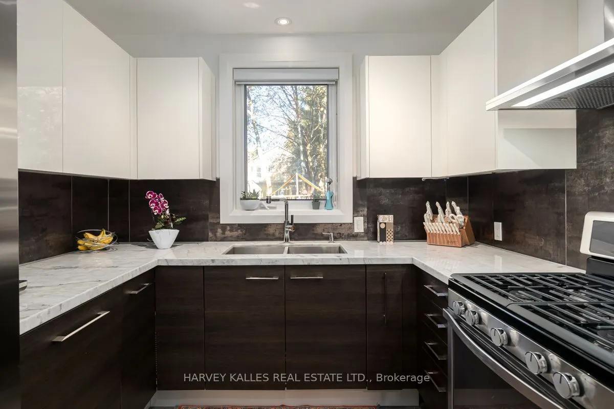 42 Raeburn Avenue