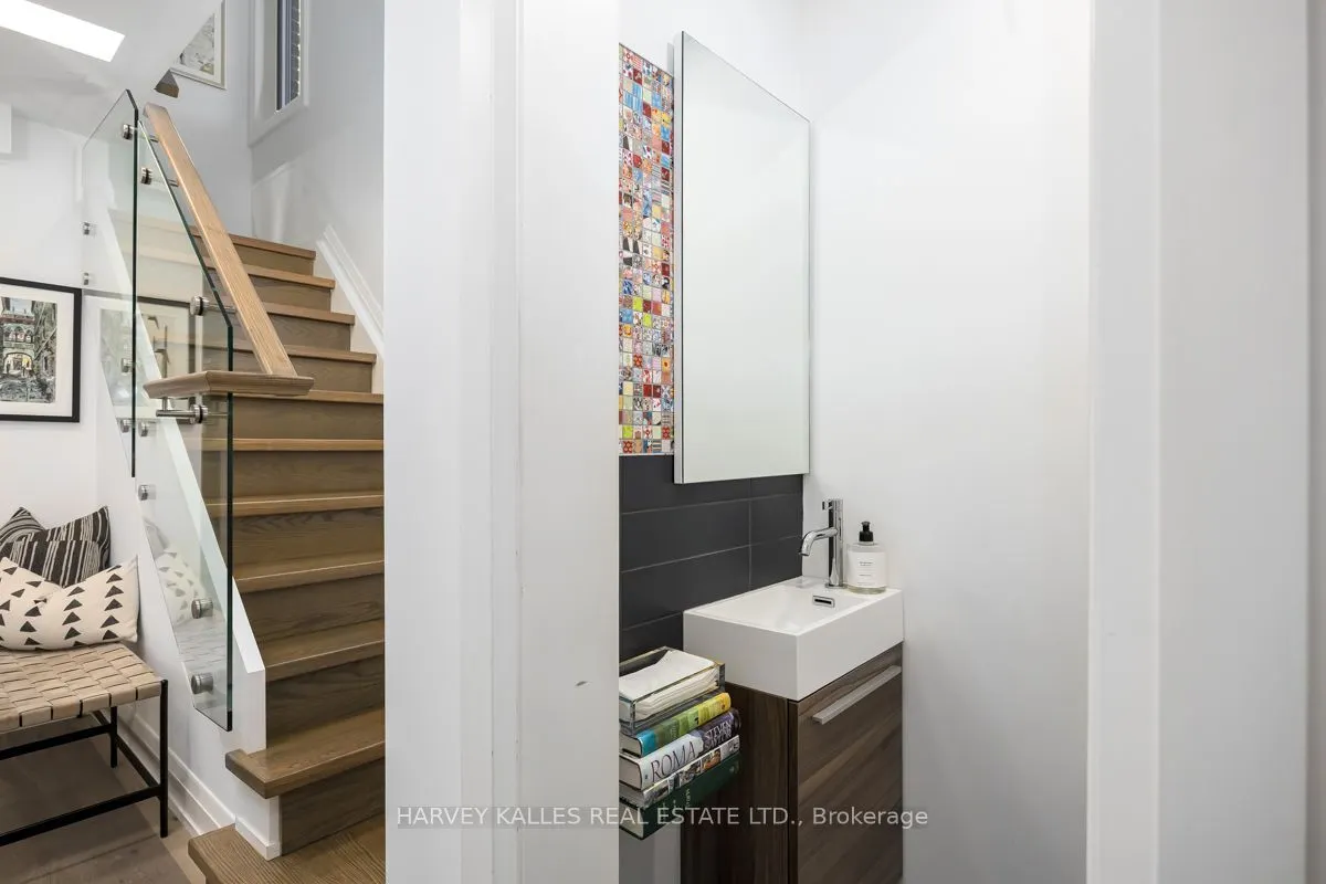 42 Raeburn Avenue