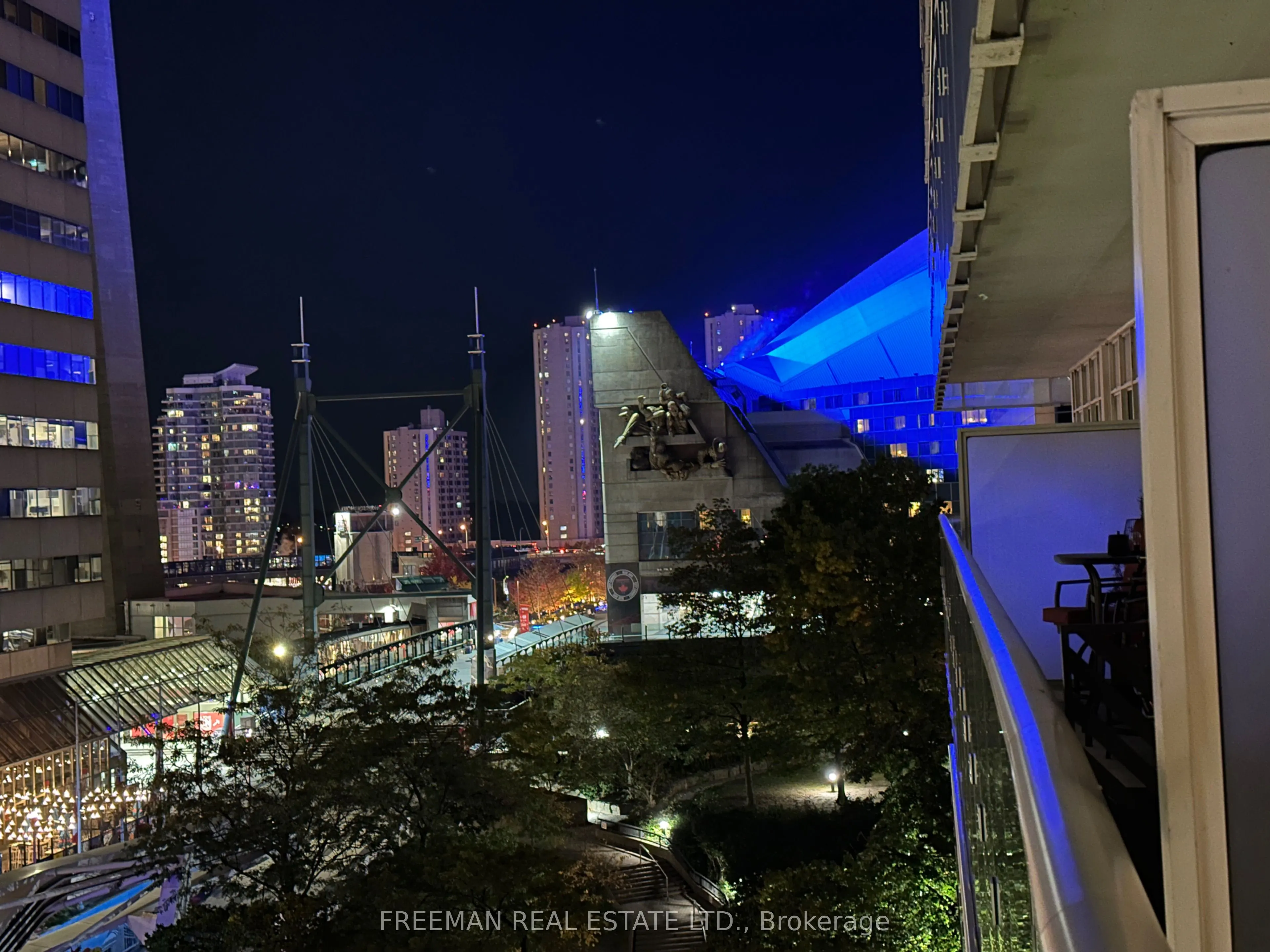300 Front Street W #709