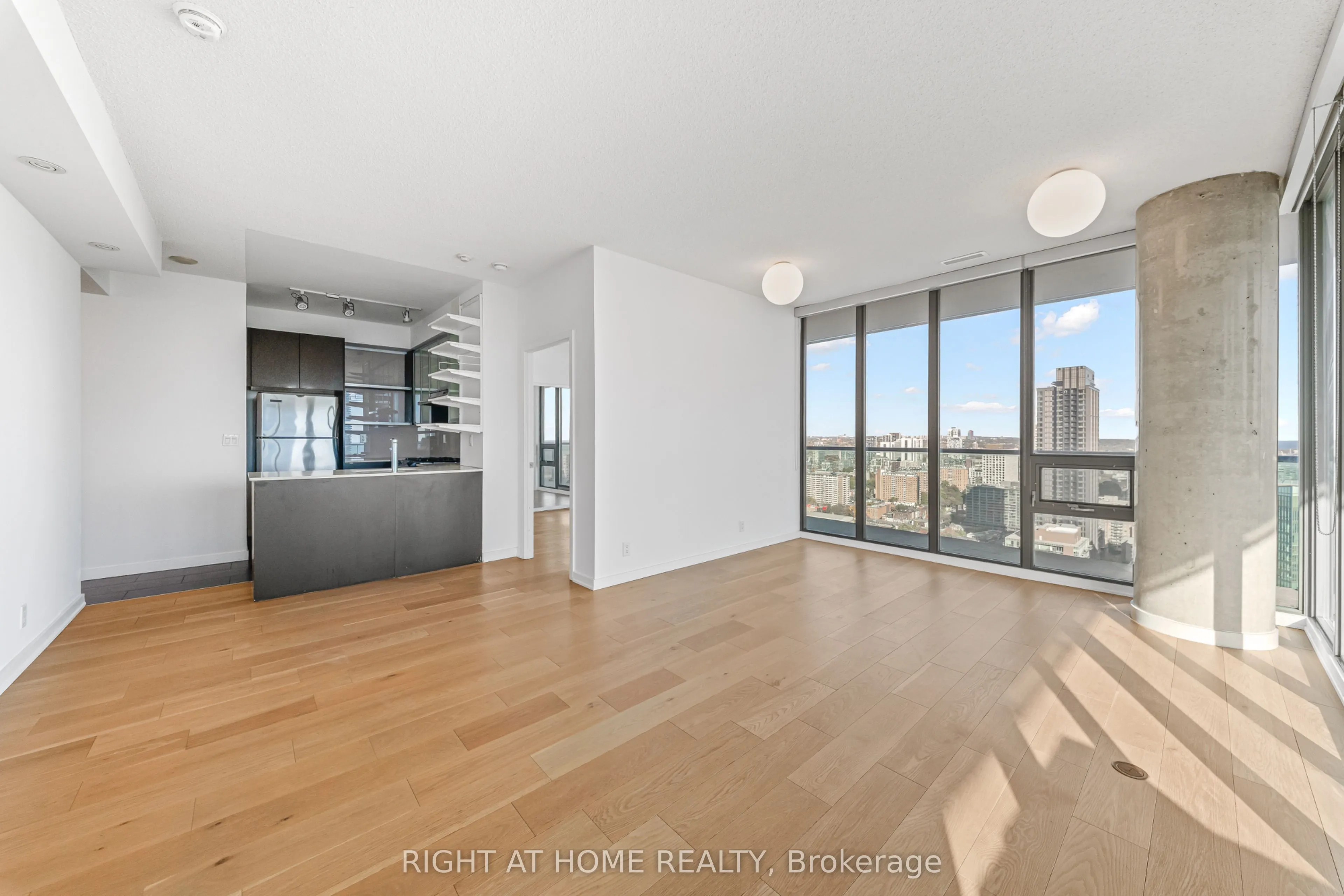 33 Lombard Street #3406