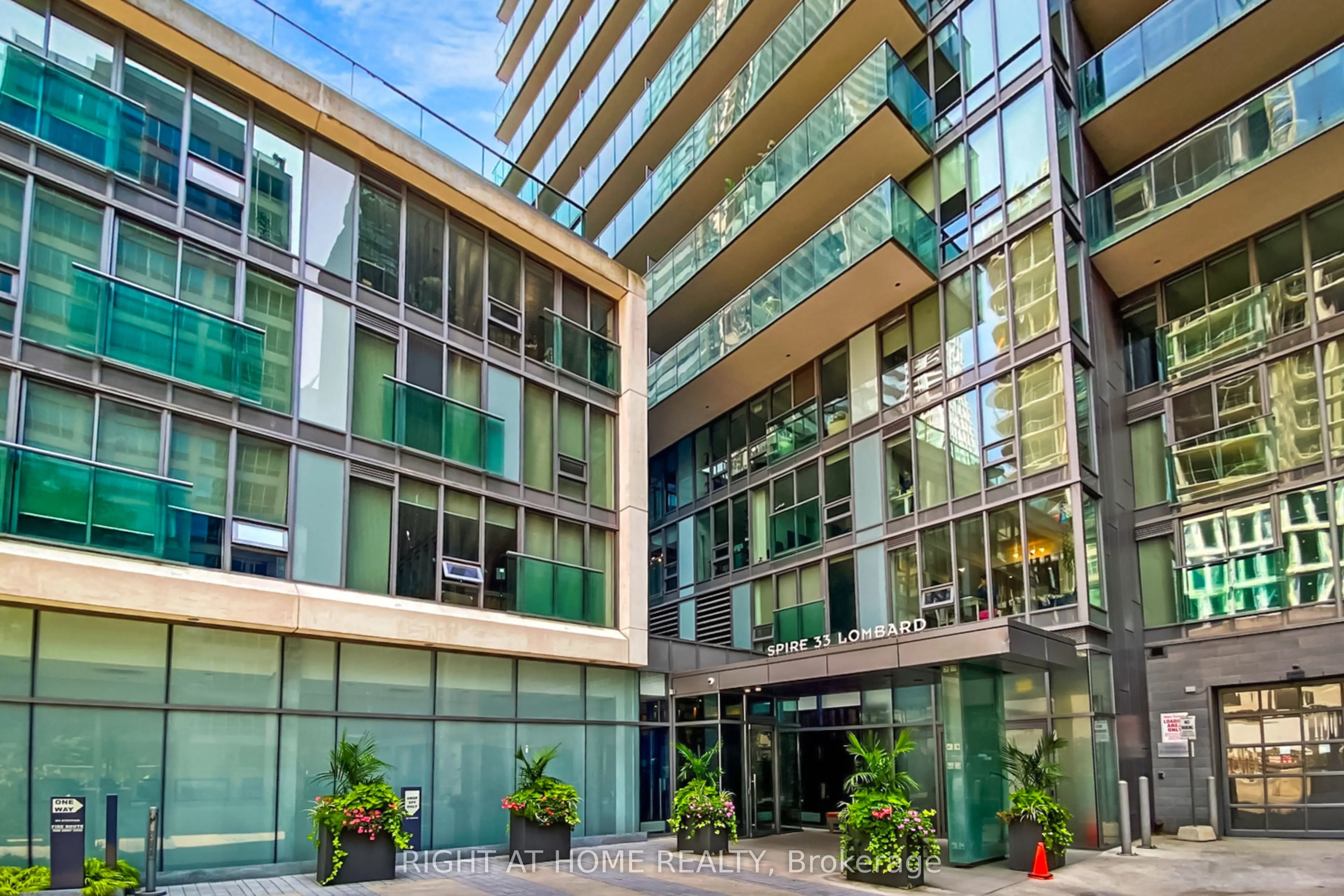 33 Lombard Street #3406