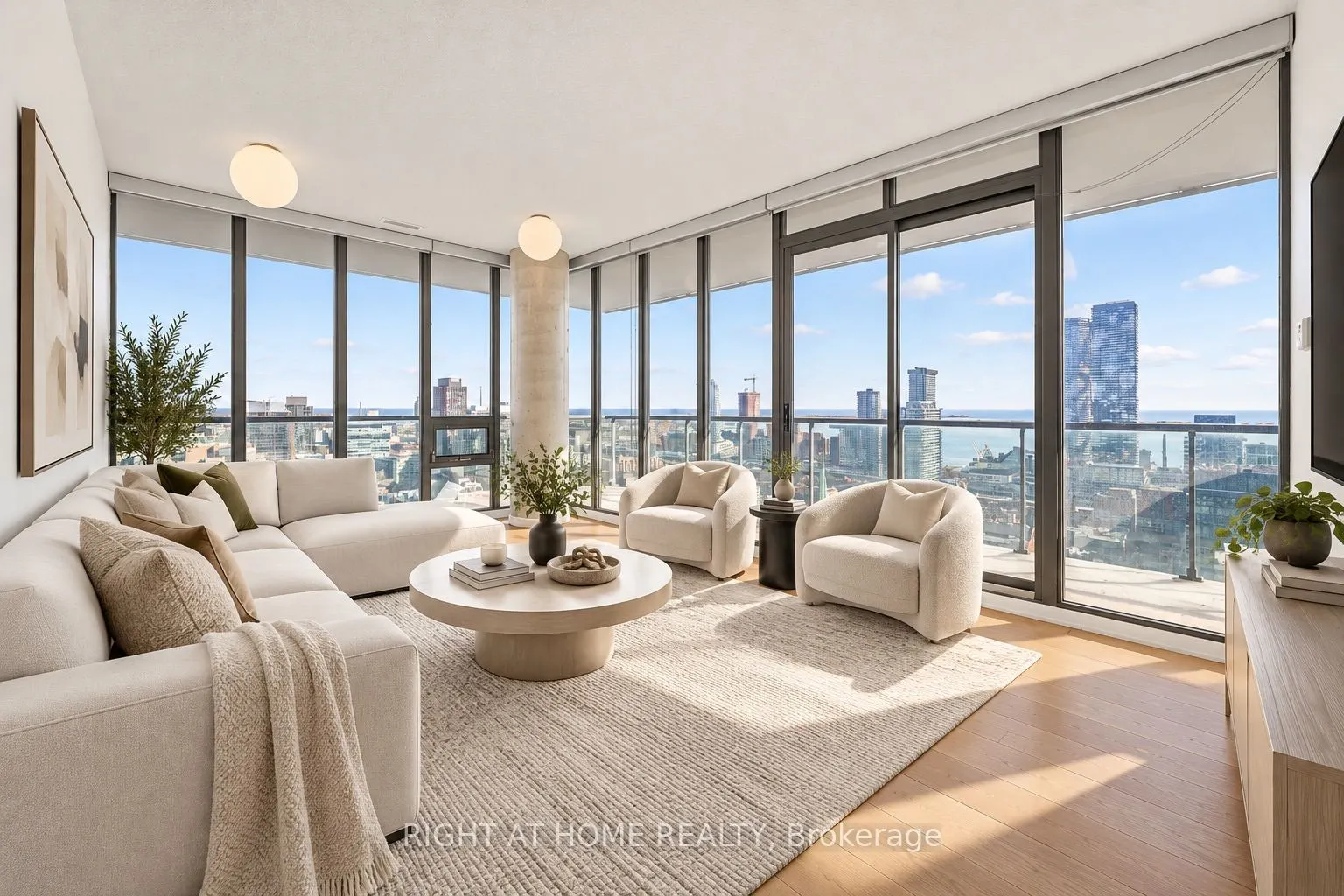 33 Lombard Street #3406