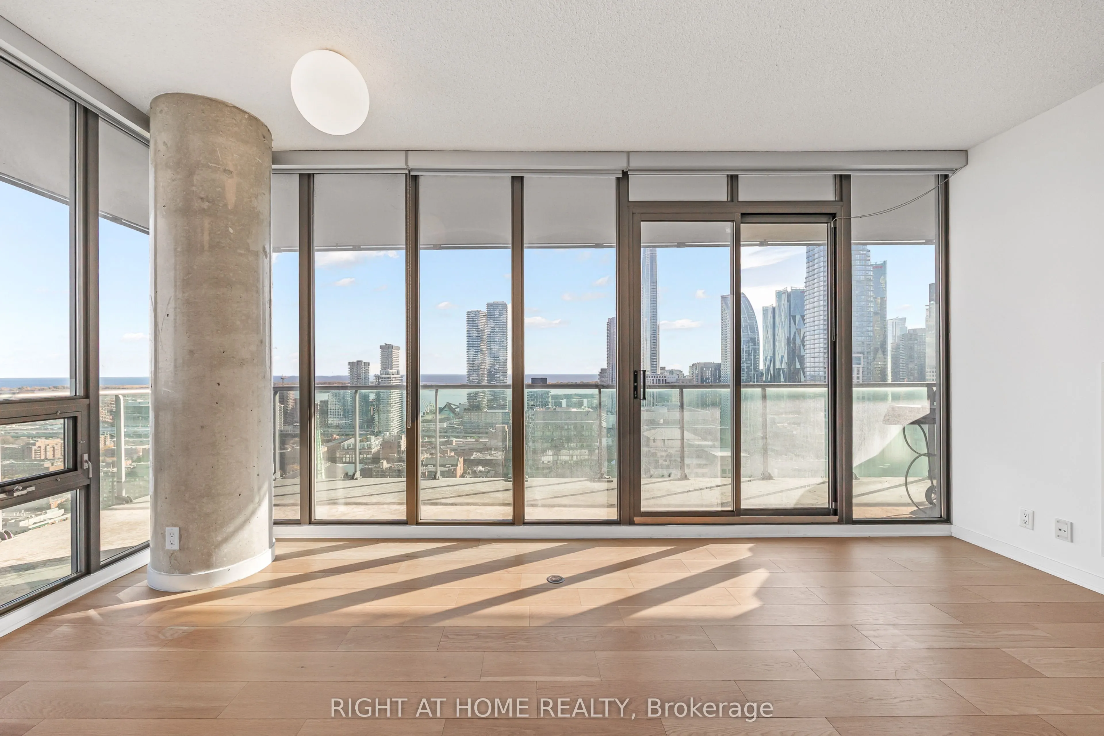 33 Lombard Street #3406