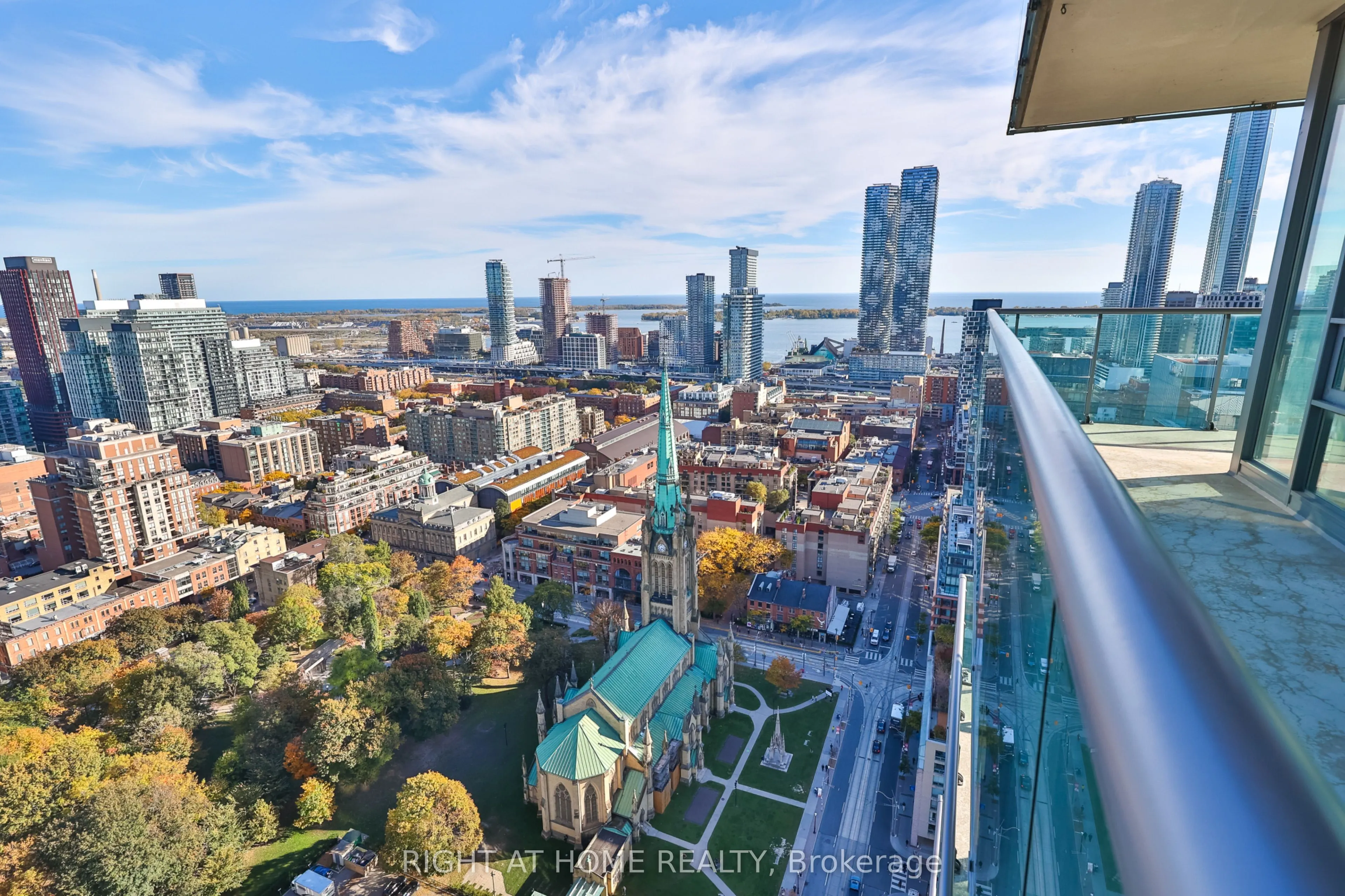 33 Lombard Street #3406