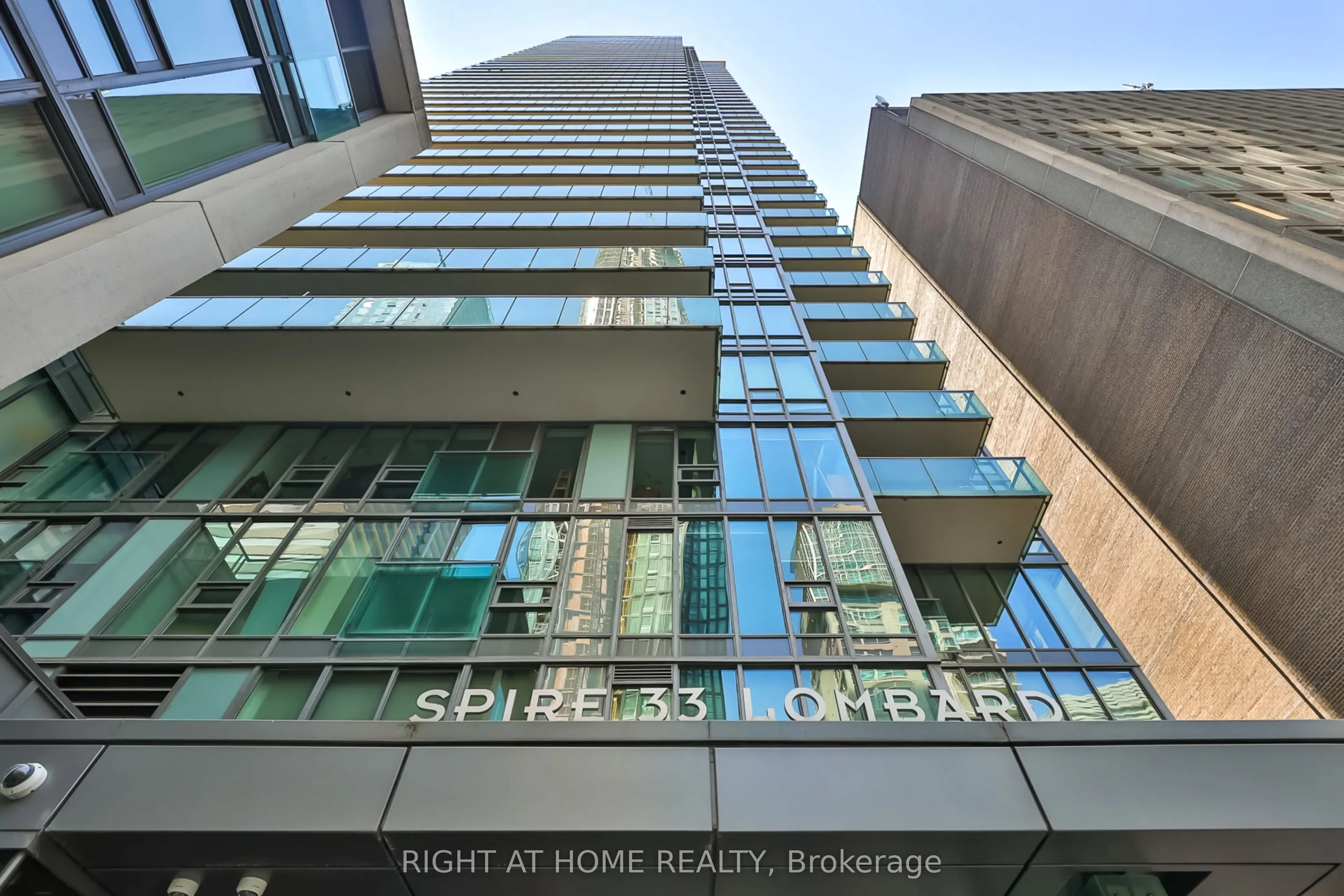 33 Lombard Street #3406