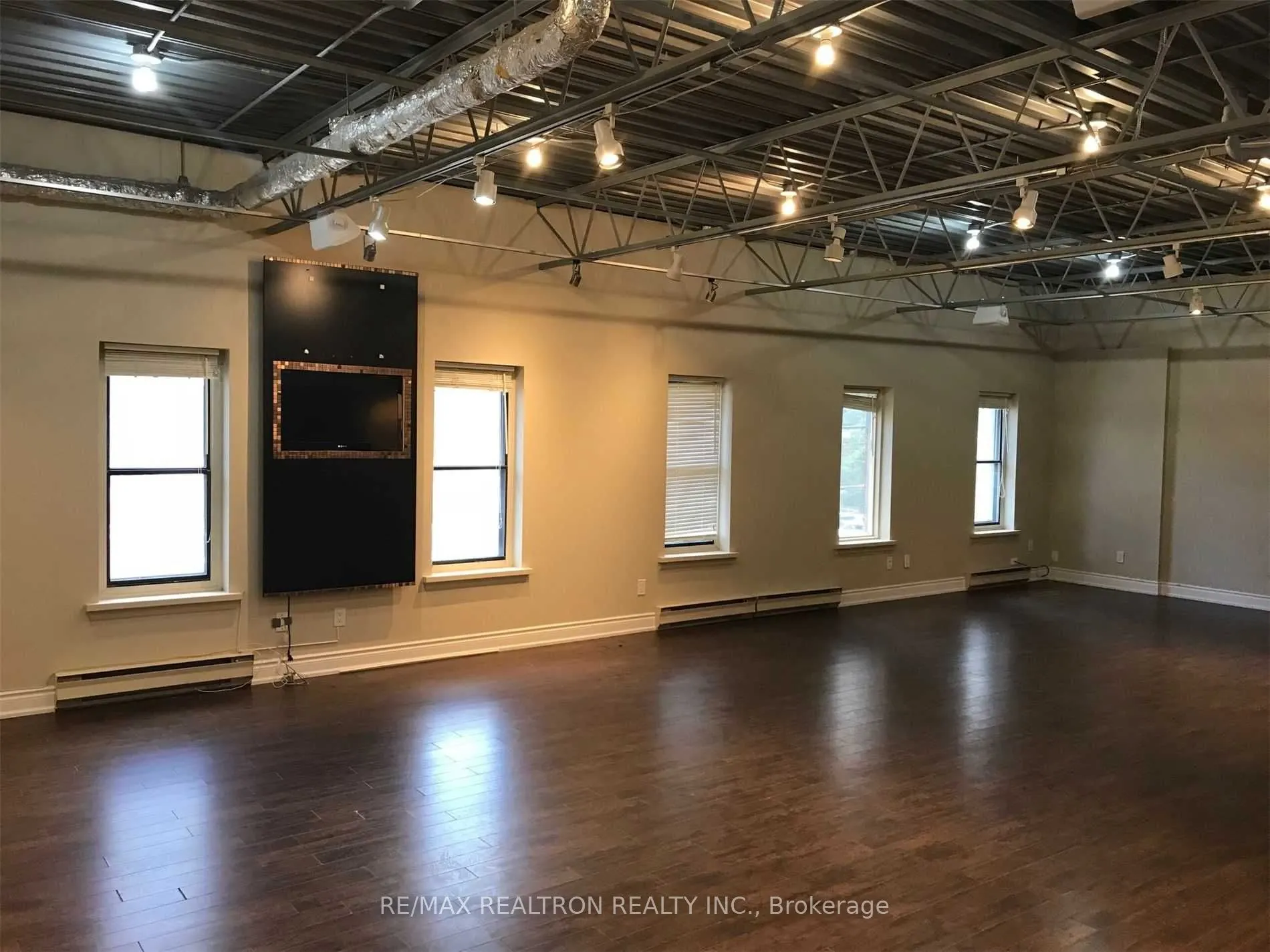 5179 Yonge Street #201