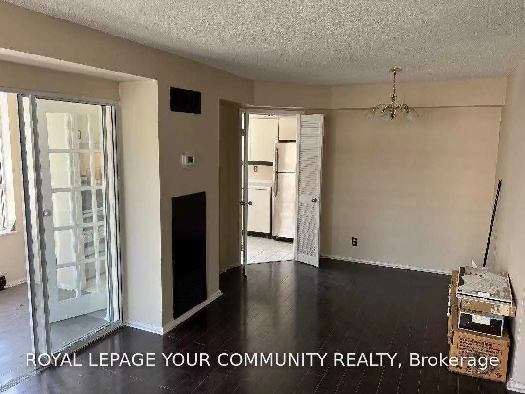 44 Gerrard Street W #805