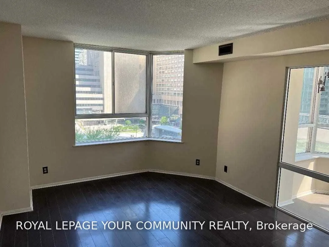 44 Gerrard Street W #805
