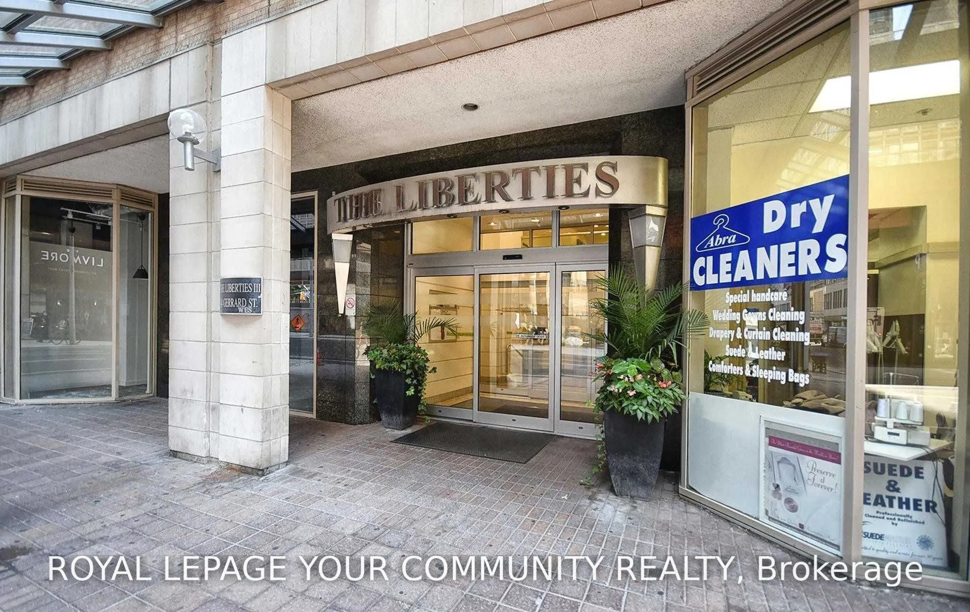 44 Gerrard Street W #805