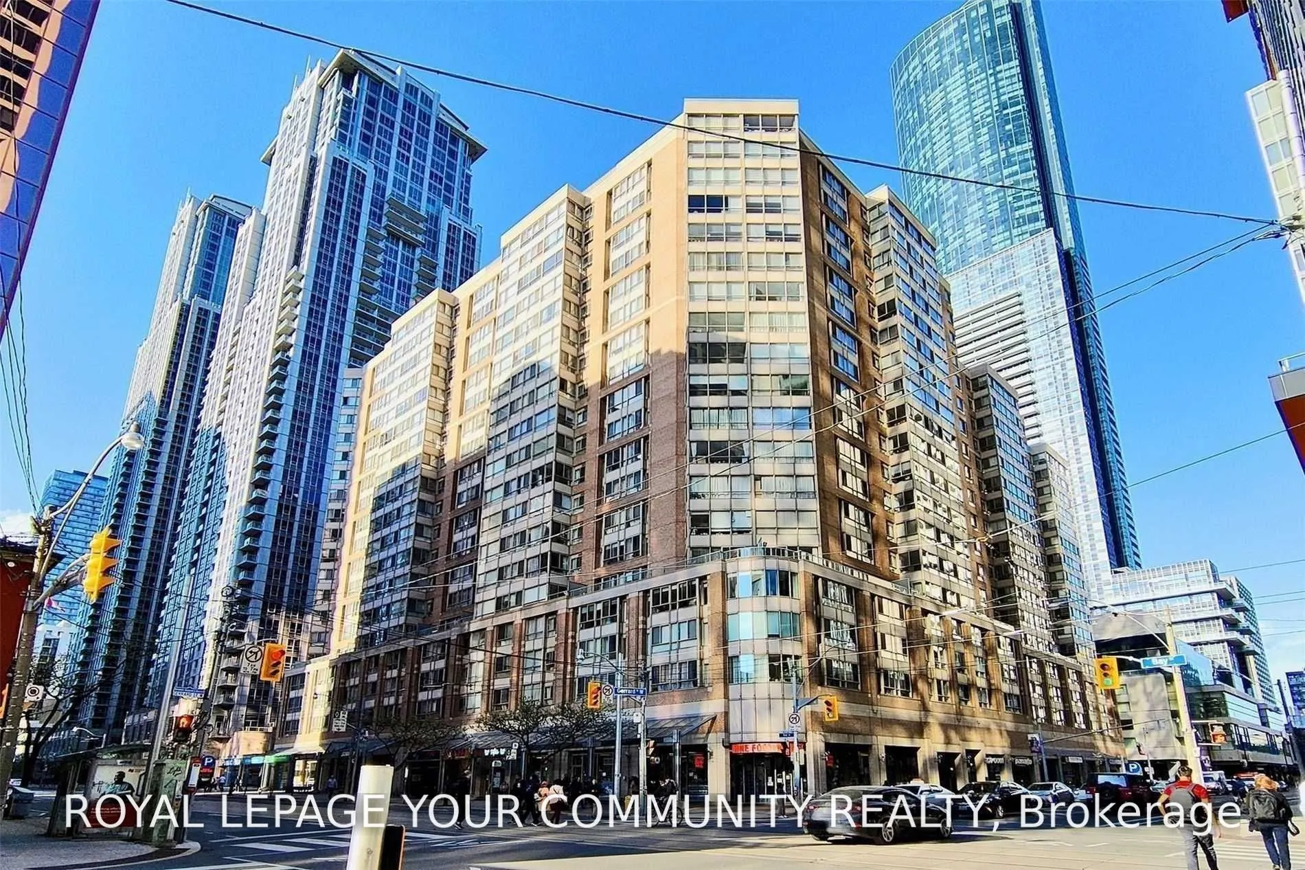 44 Gerrard Street W #805