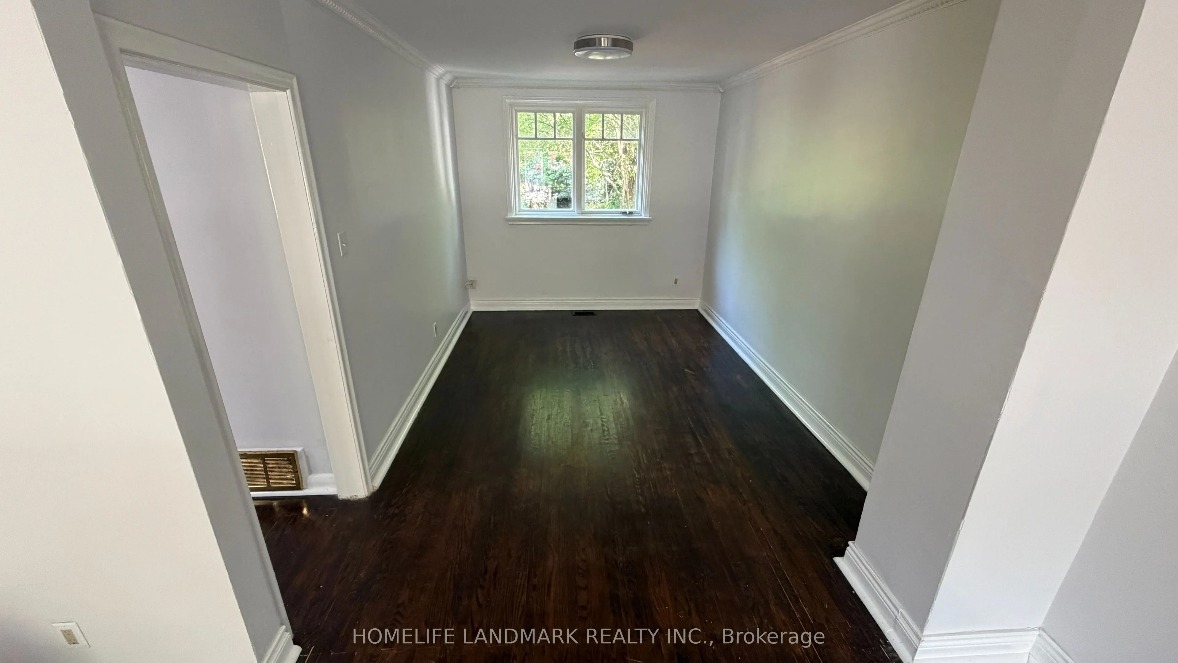 702 Sheppard Ave Avenue E