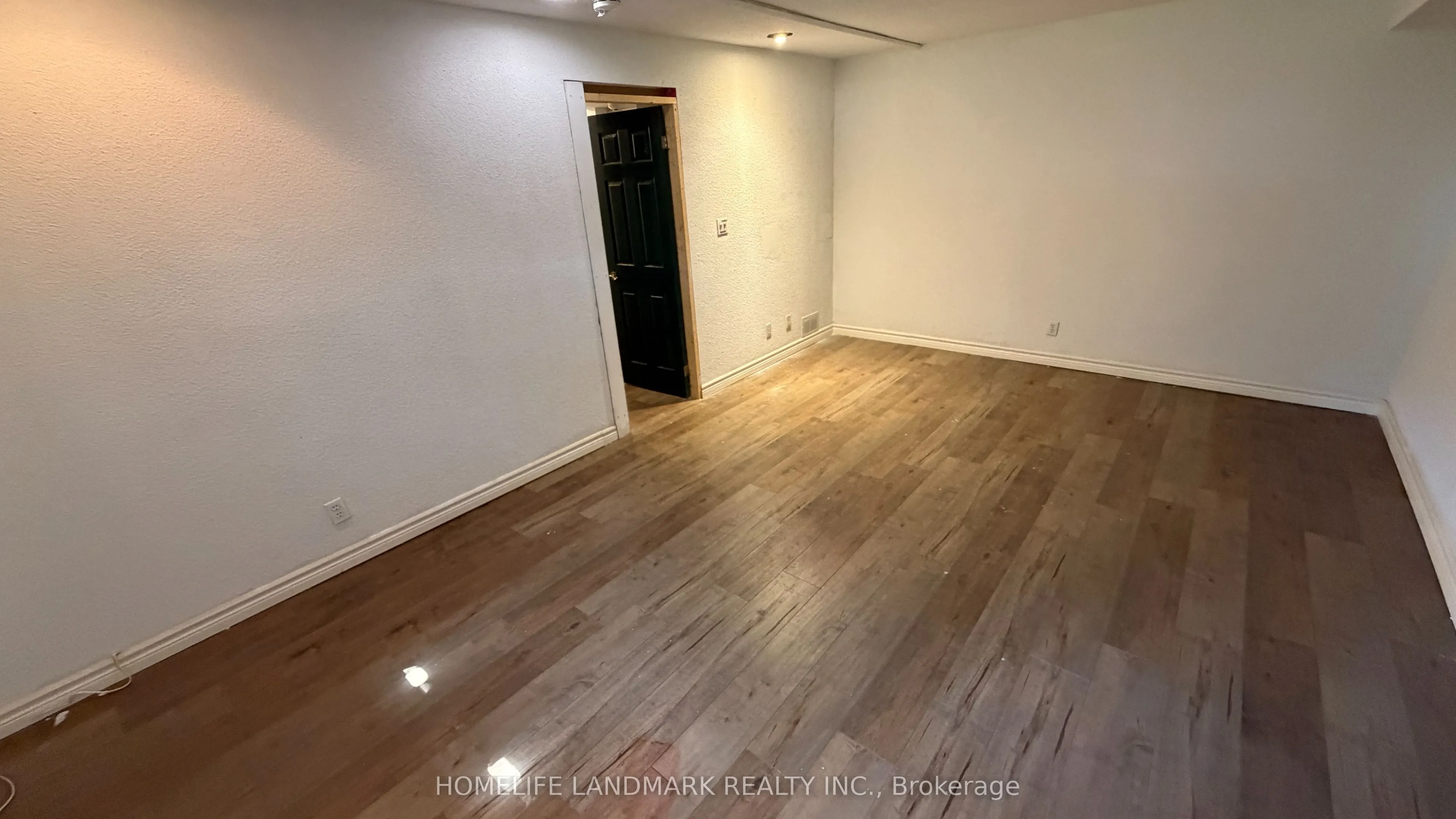 702 Sheppard Ave Avenue E