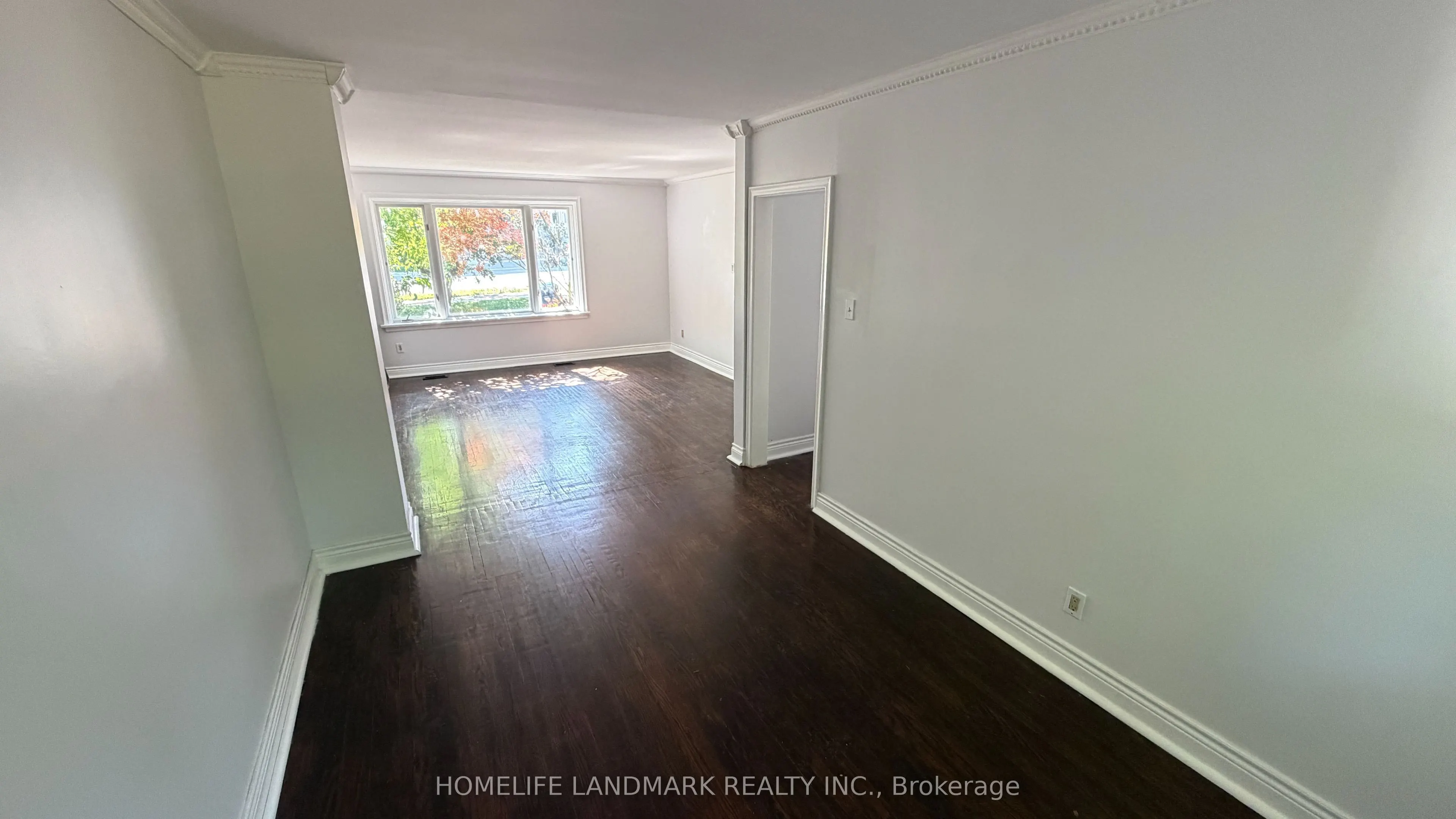 702 Sheppard Ave Avenue E