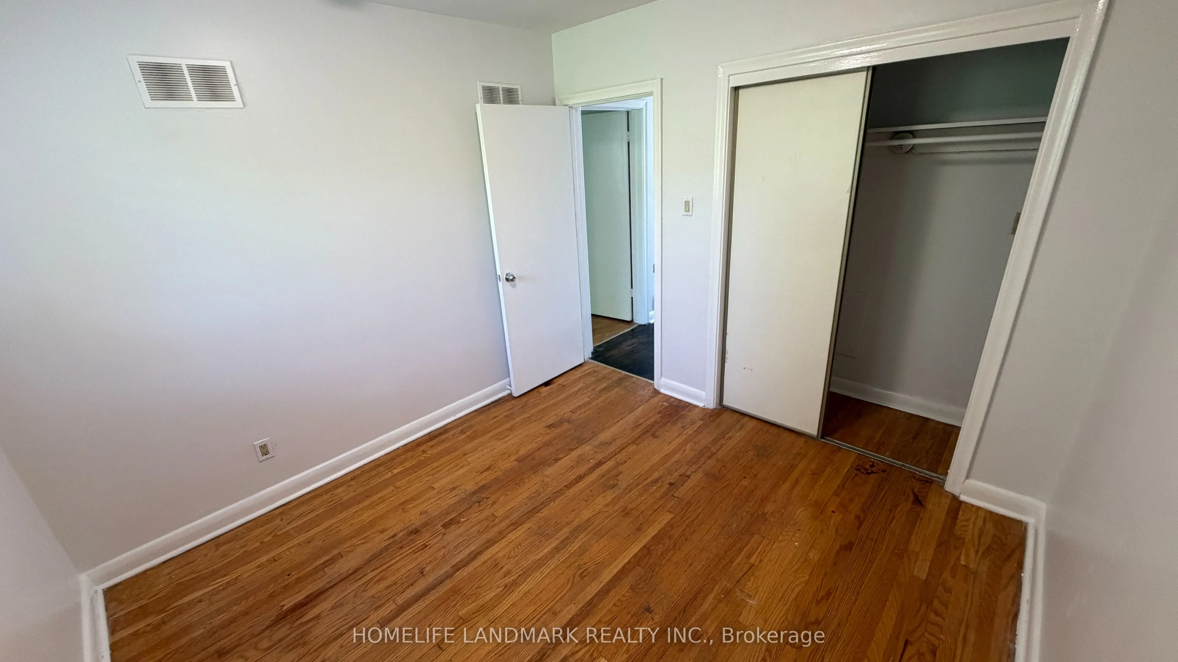 702 Sheppard Ave Avenue E