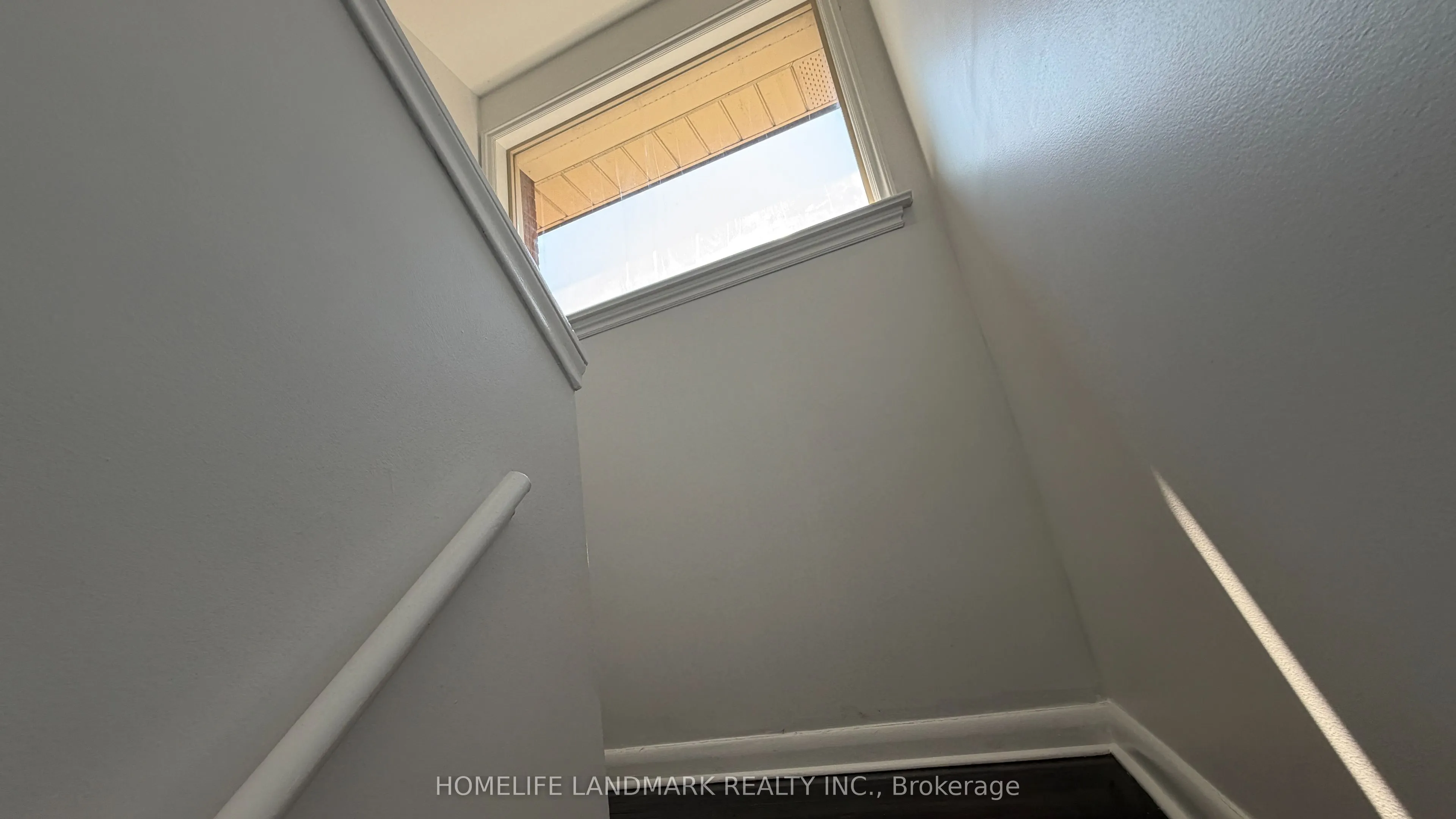 702 Sheppard Ave Avenue E
