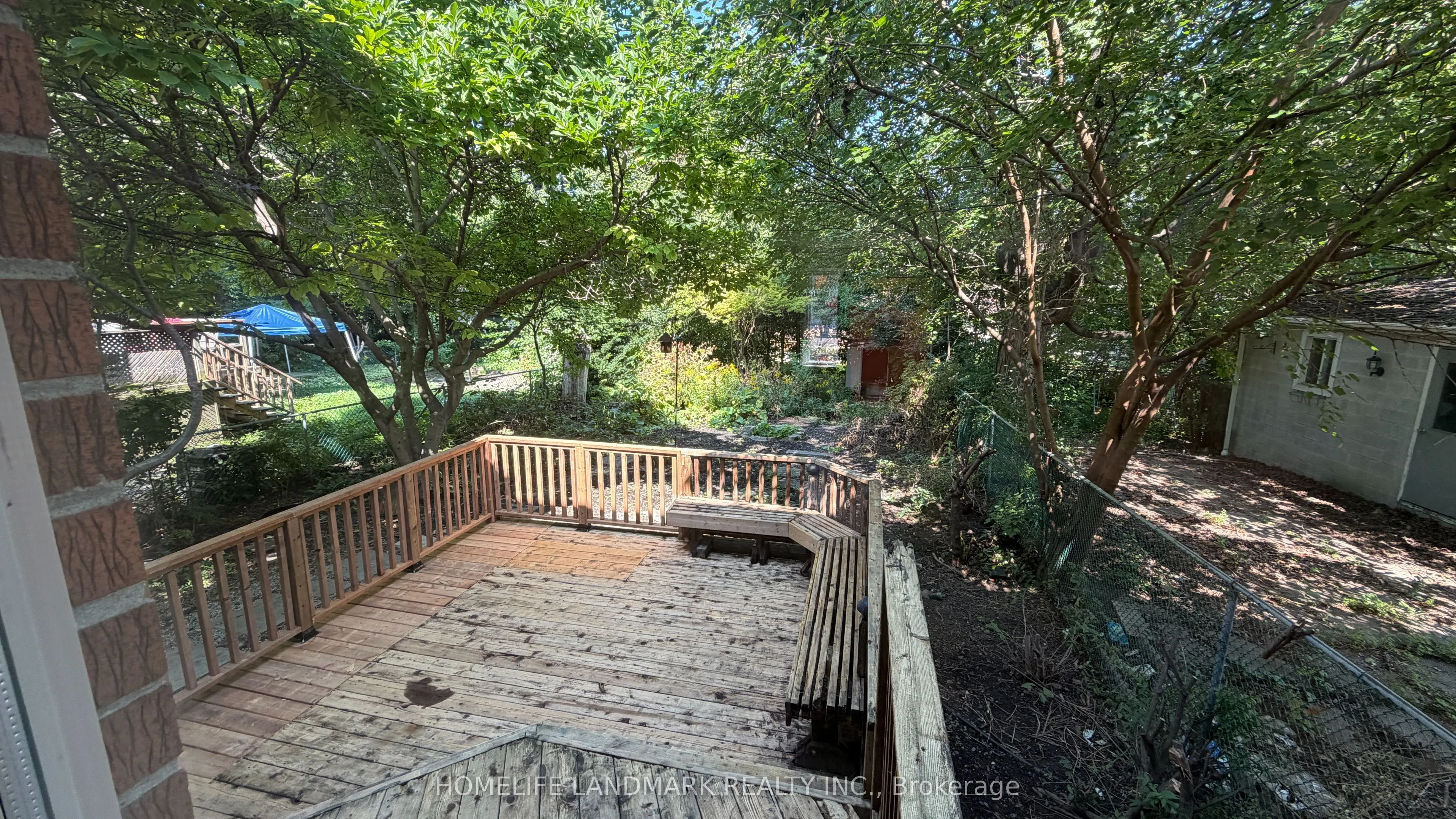 702 Sheppard Ave Avenue E