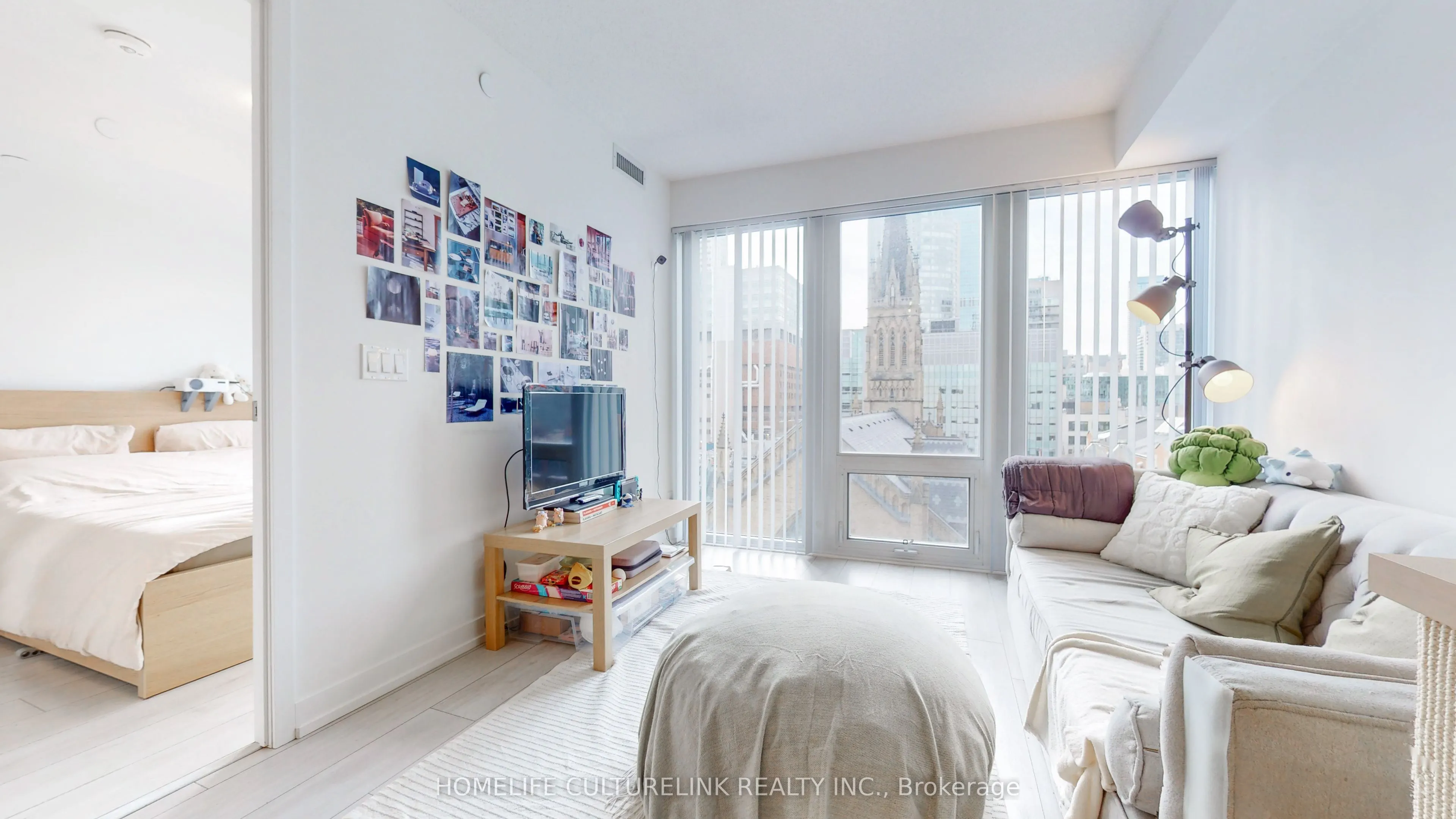60 Shuter Street #908