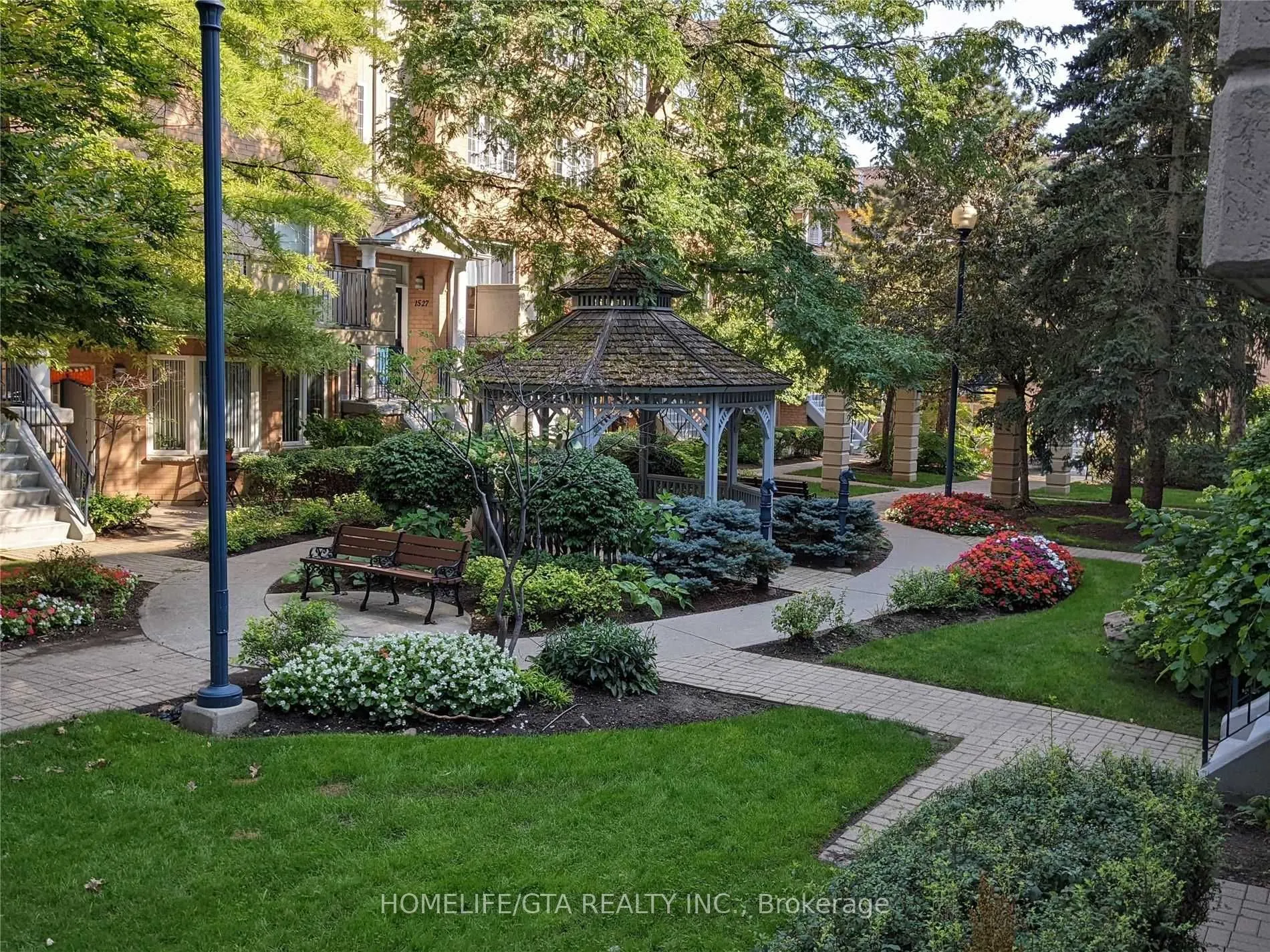 28 Sommerset Way #1031