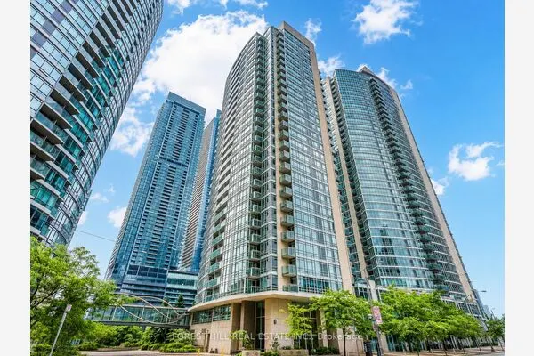 381 Front Street W