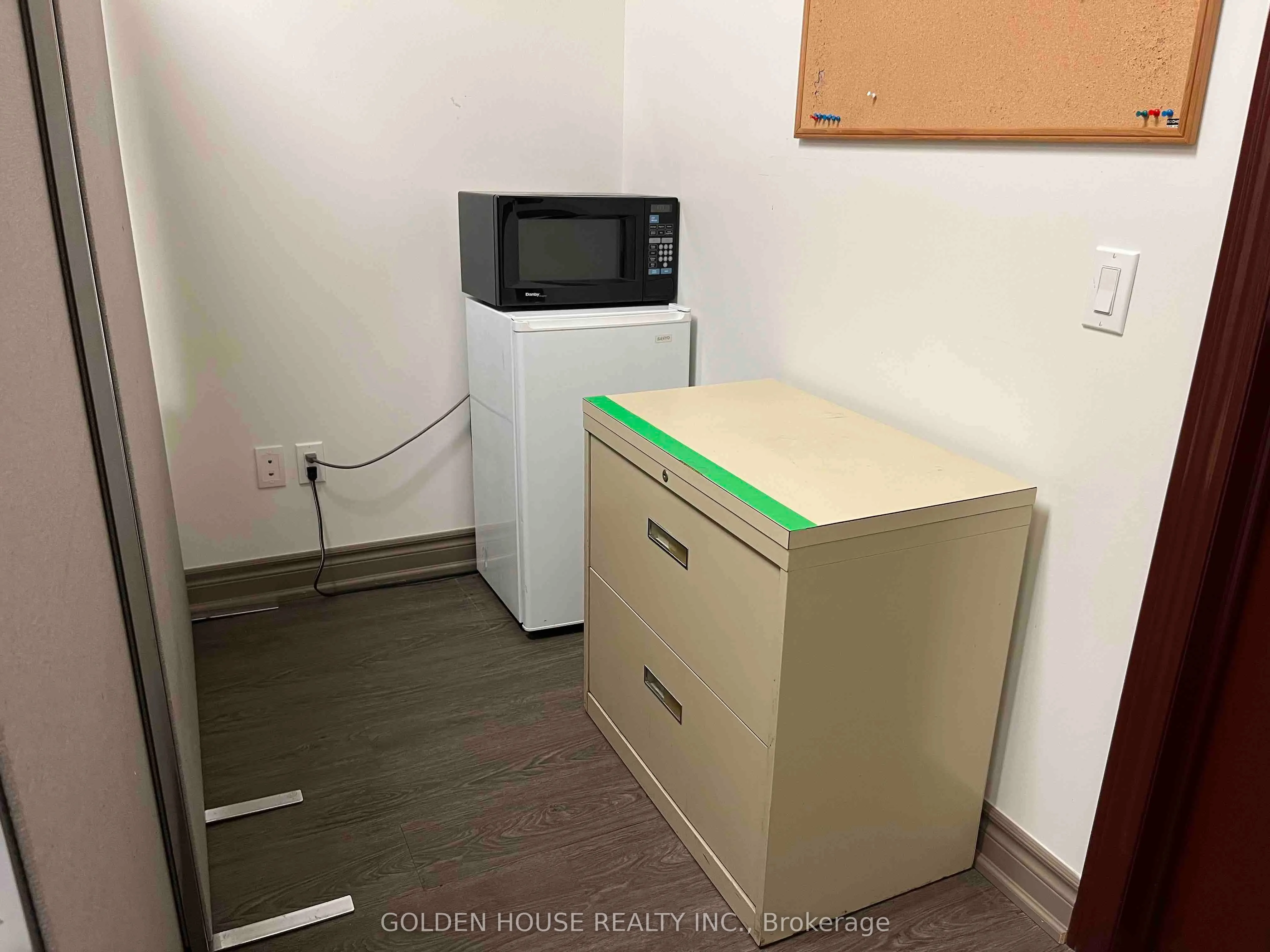 4789 Yonge Street #606