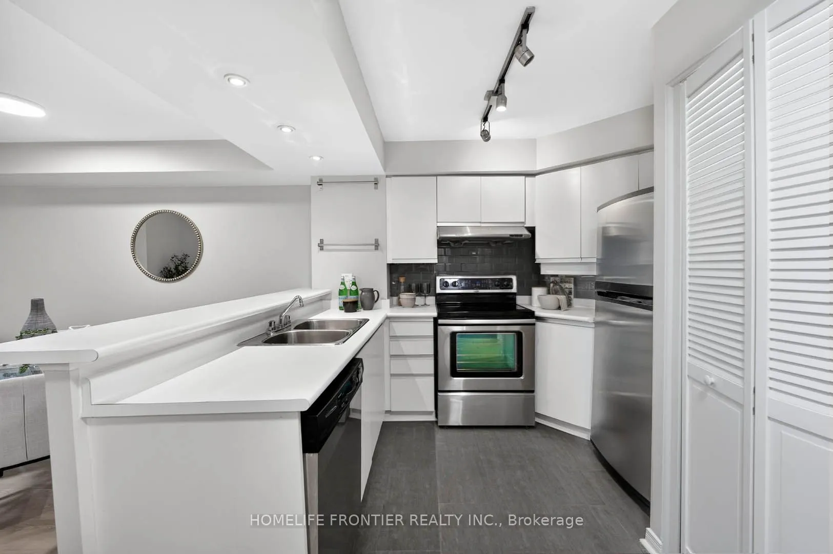 801 King Street #608