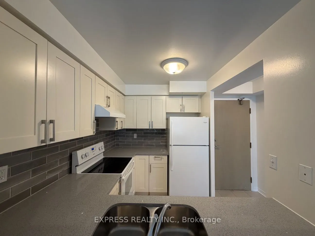 942 Yonge Street #219