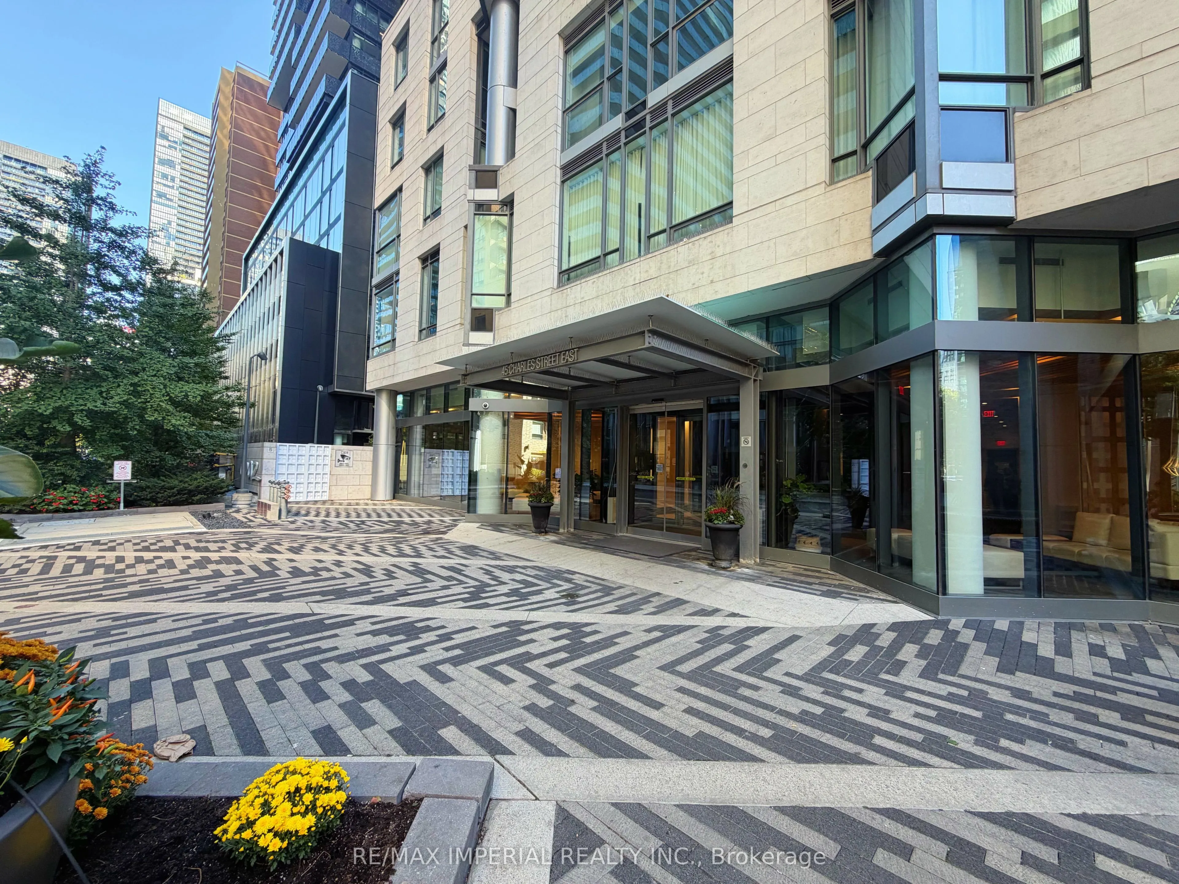 45 Charles Street E #4011