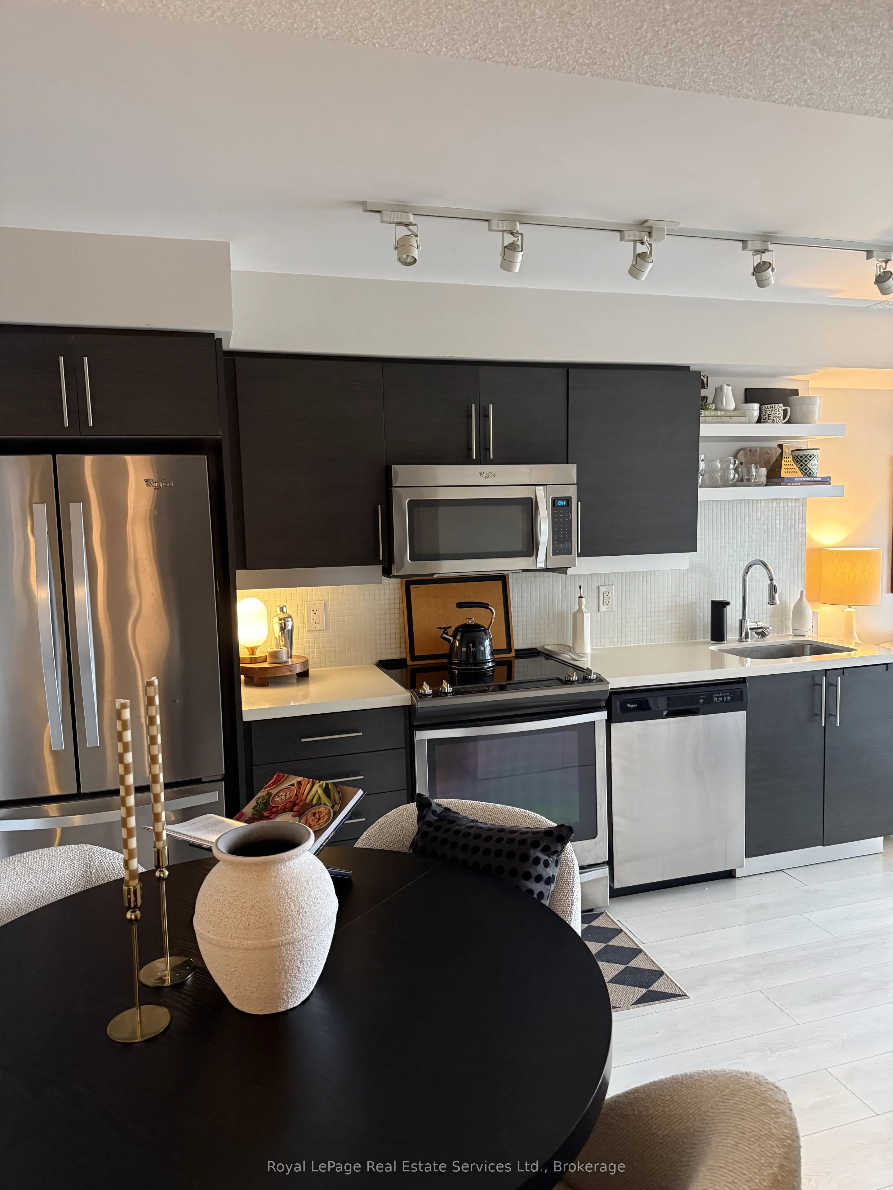 400 Adelaide Street E #1814