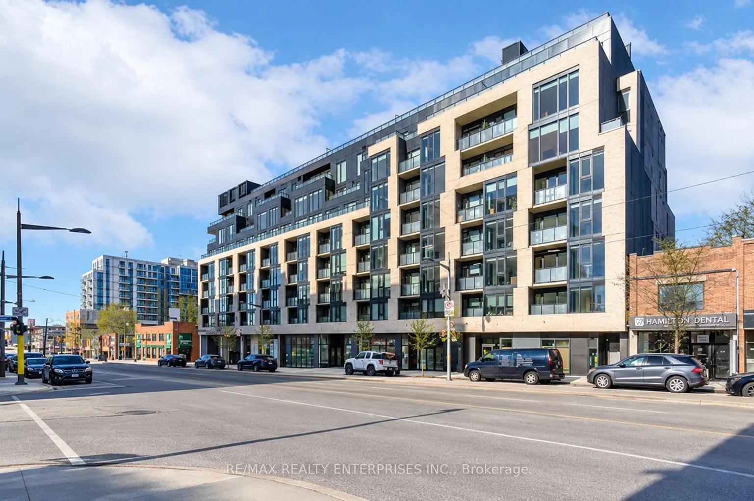 840 St Clair Avenue W #606