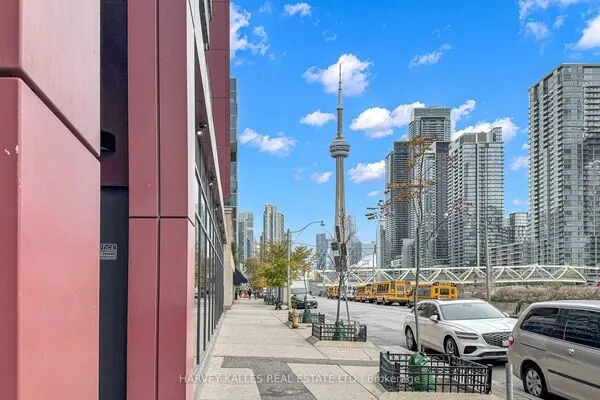 560 Front Street W