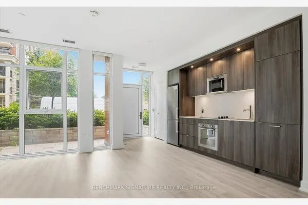30 Inn On The Park Drive