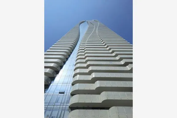 1 Bloor Street E #6902