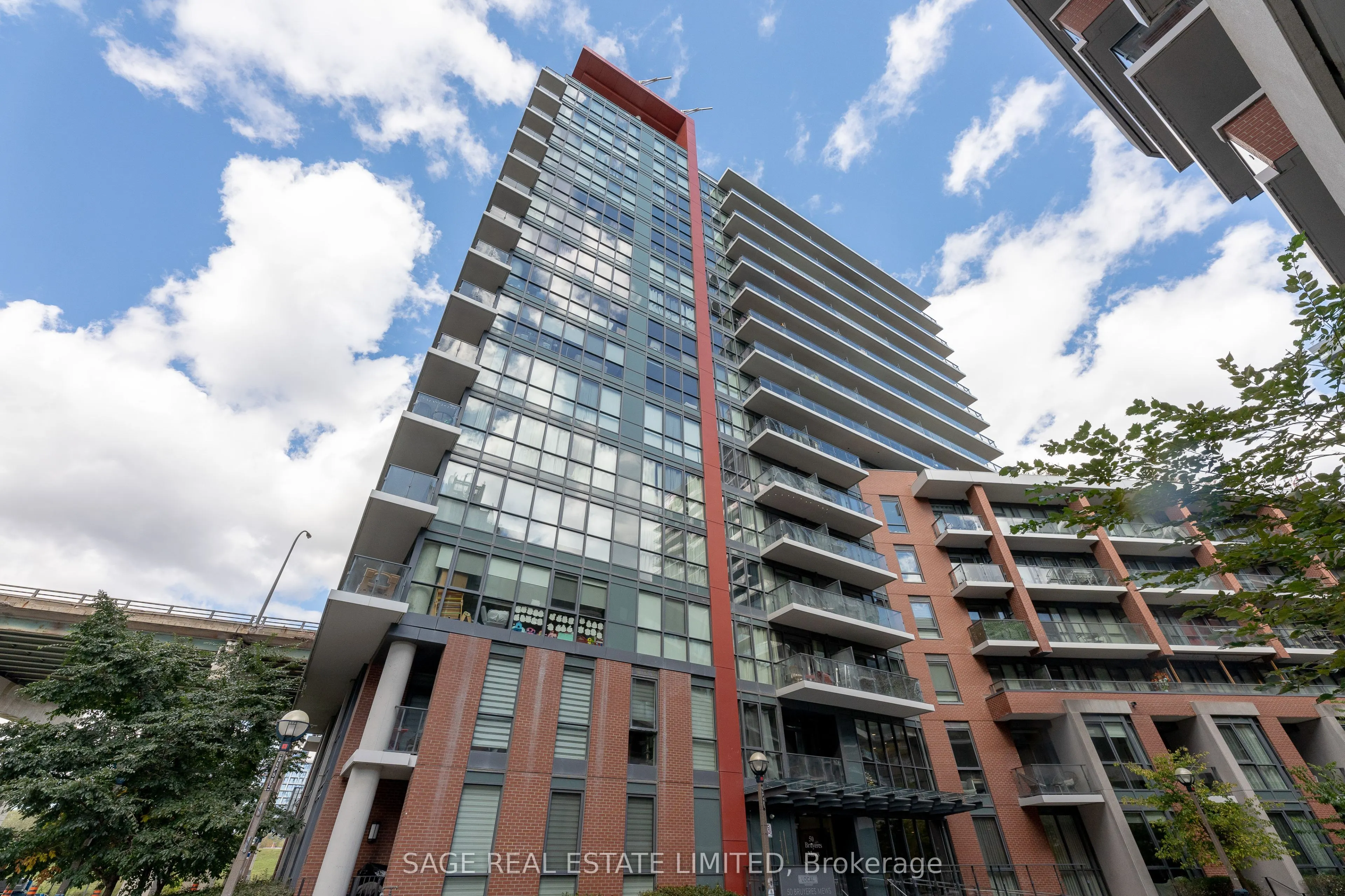50 Bruyeres Mews #519