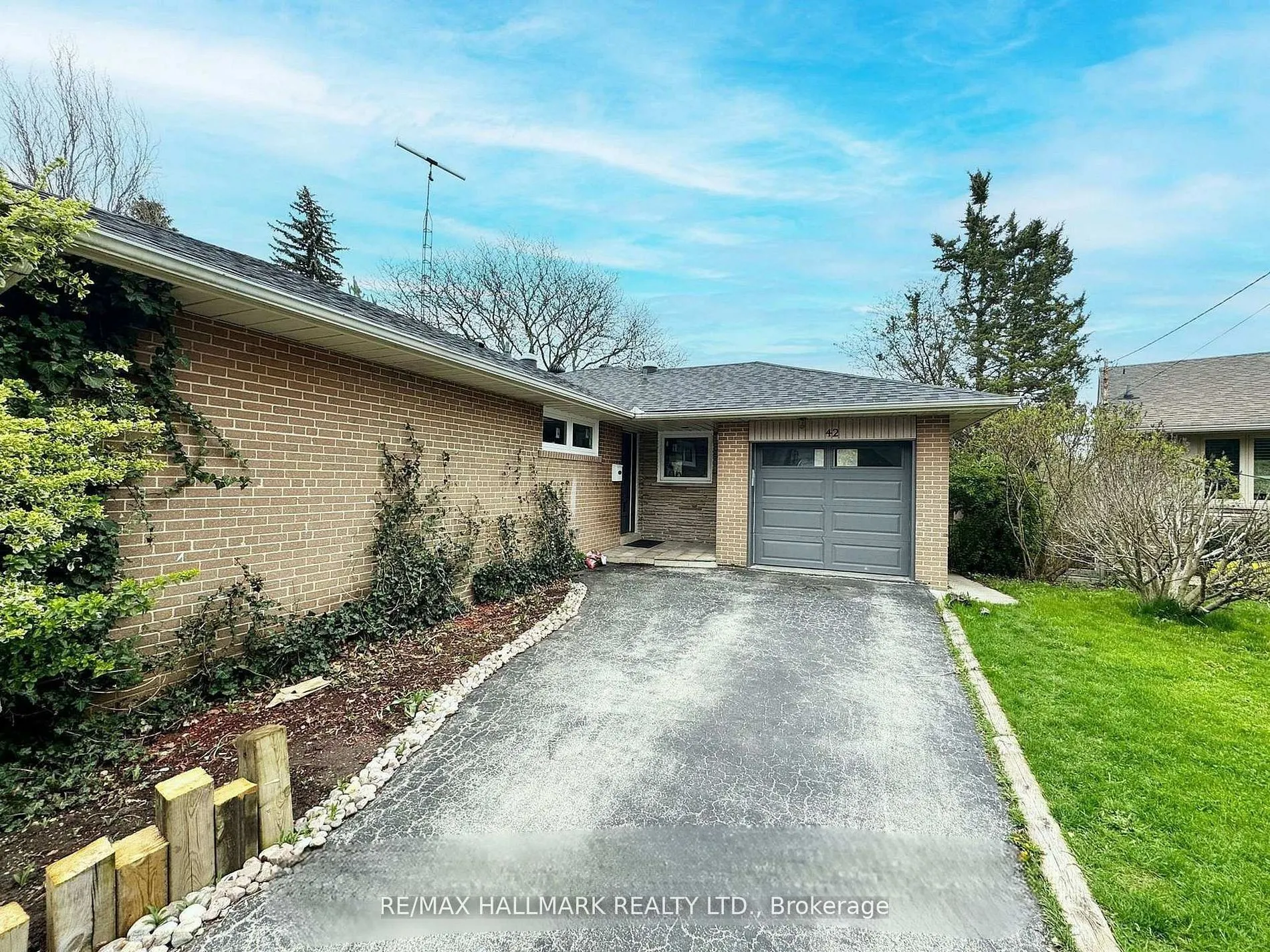 42 Millgate Crescent #BSMT