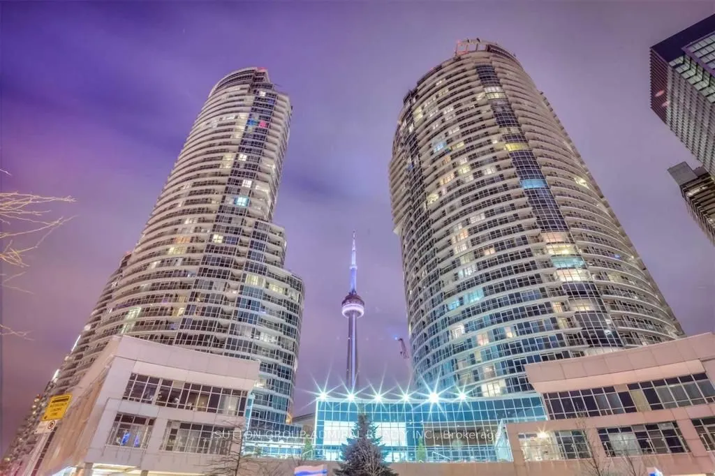 208 Queens Quay W #1207