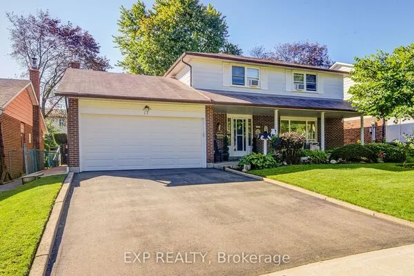 17 Rustywood Drive