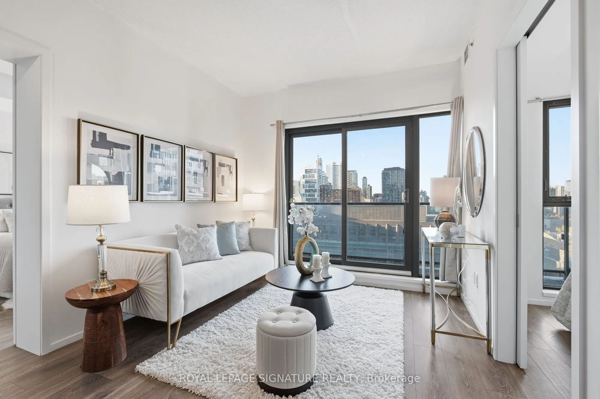 159 Dundas Street E #1607