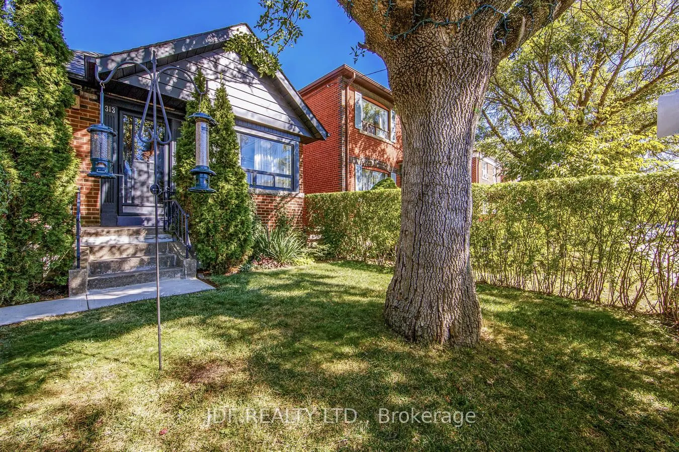 313 Vaughan Road