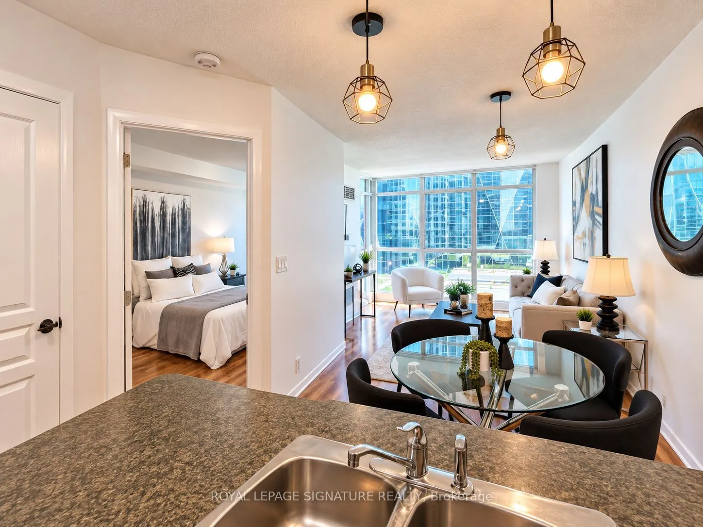 18 Yonge Street #1801