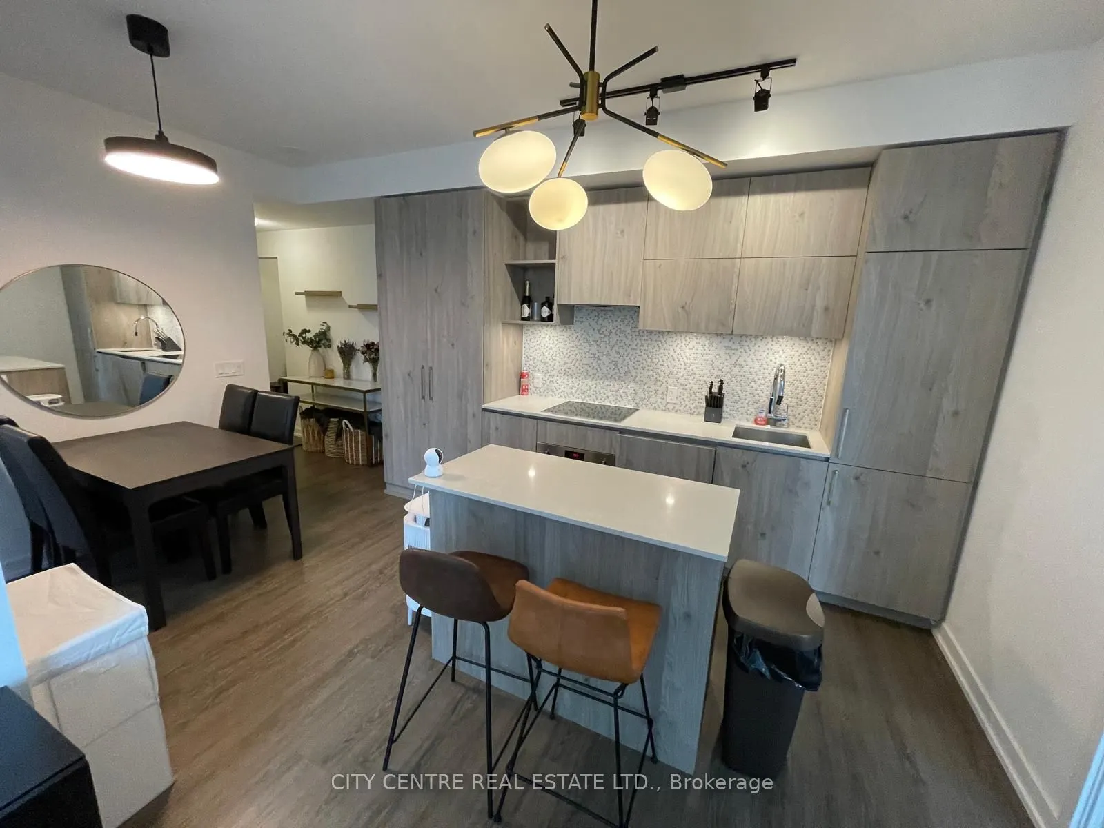 1 Yorkville Avenue #1602
