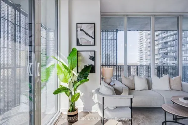 8 Eglinton Avenue E #1705
