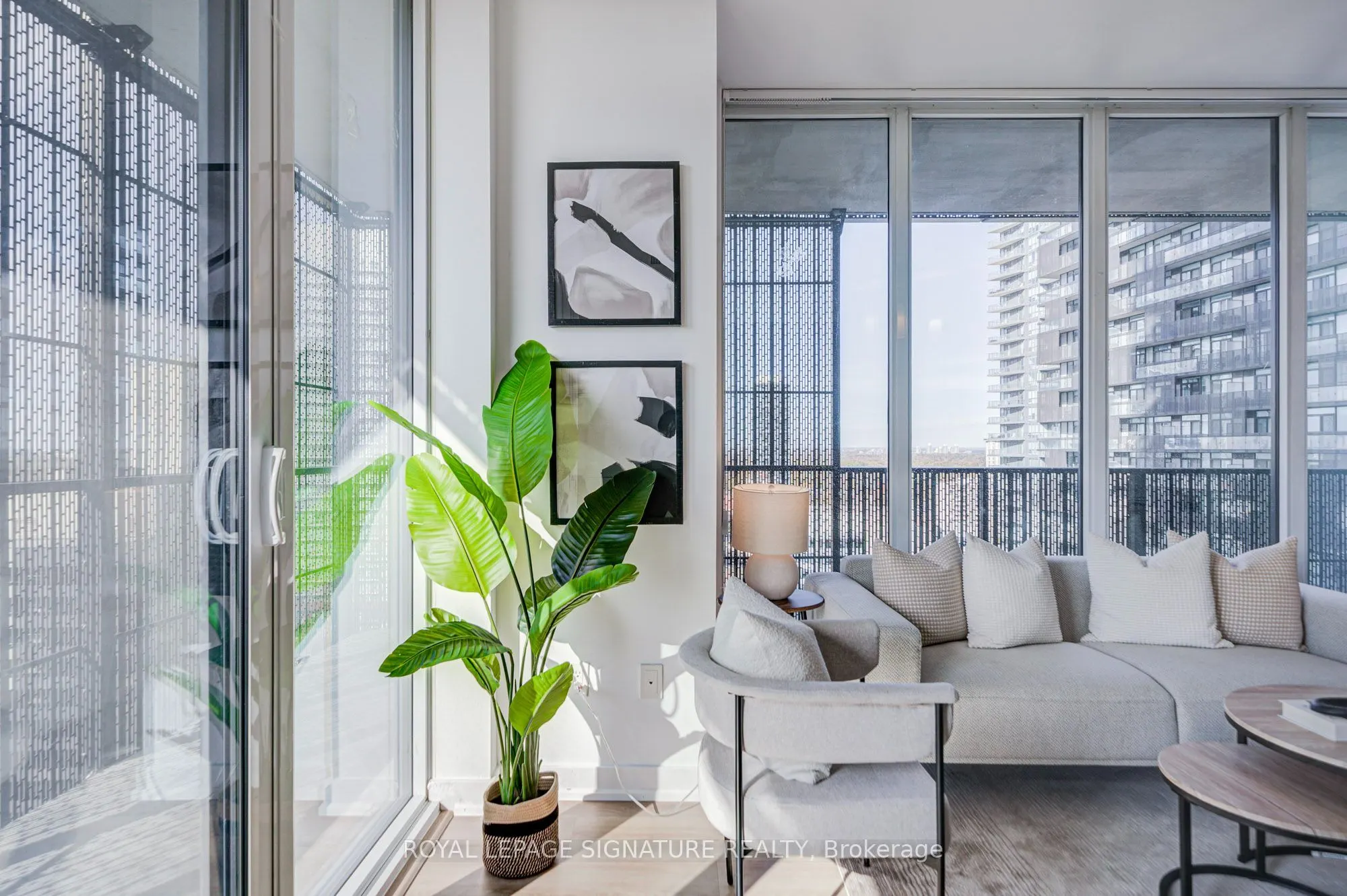 8 Eglinton Avenue E #1705