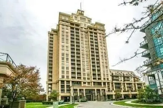 18 Kenaston Gardens #318