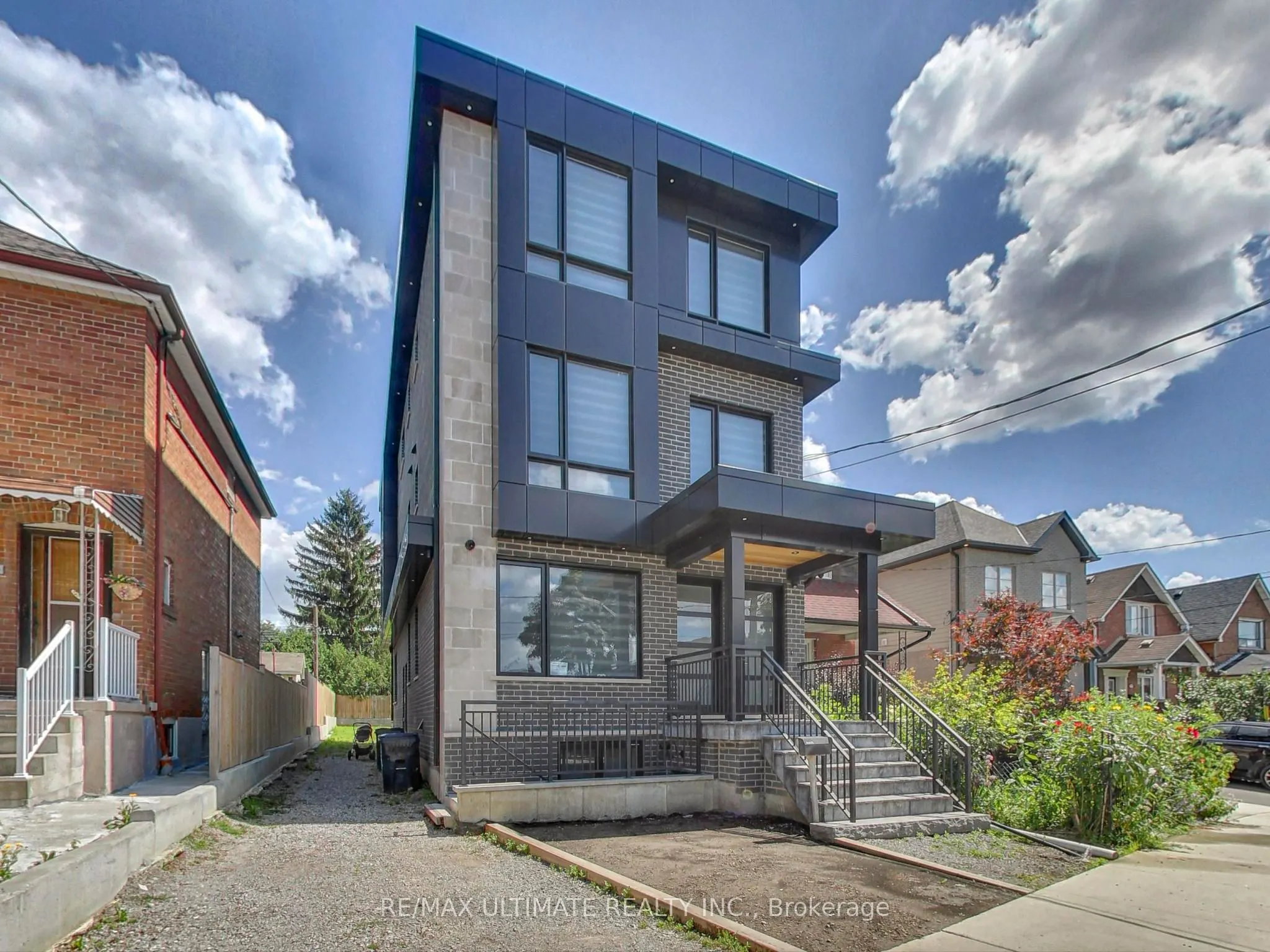 387 Glenholme Avenue #201