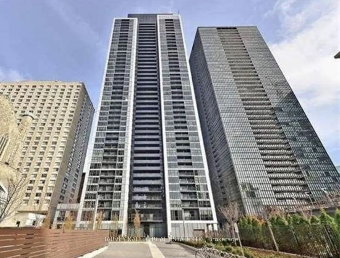 28 Ted Rogers Way #4302