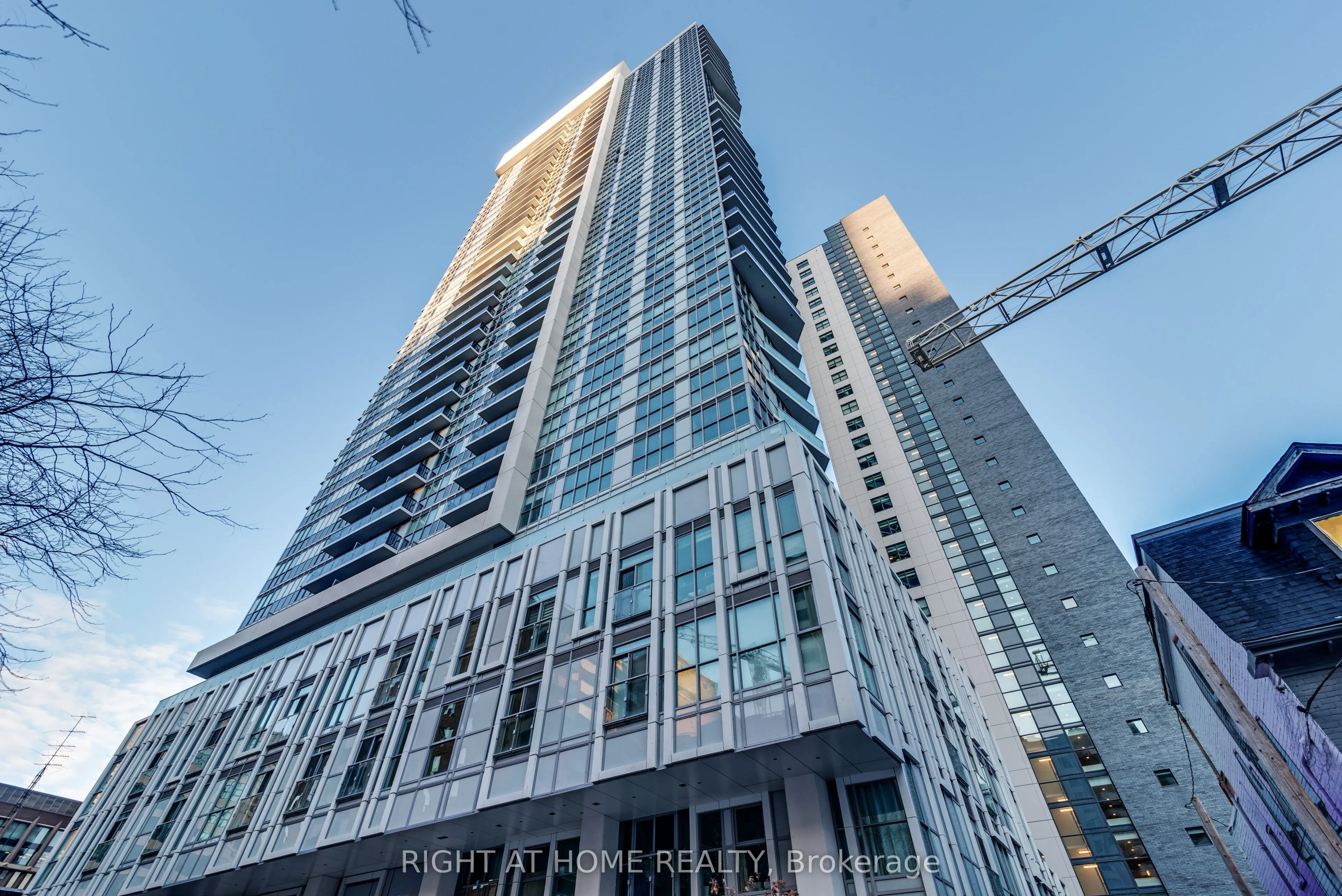 77 Mutual Street #306