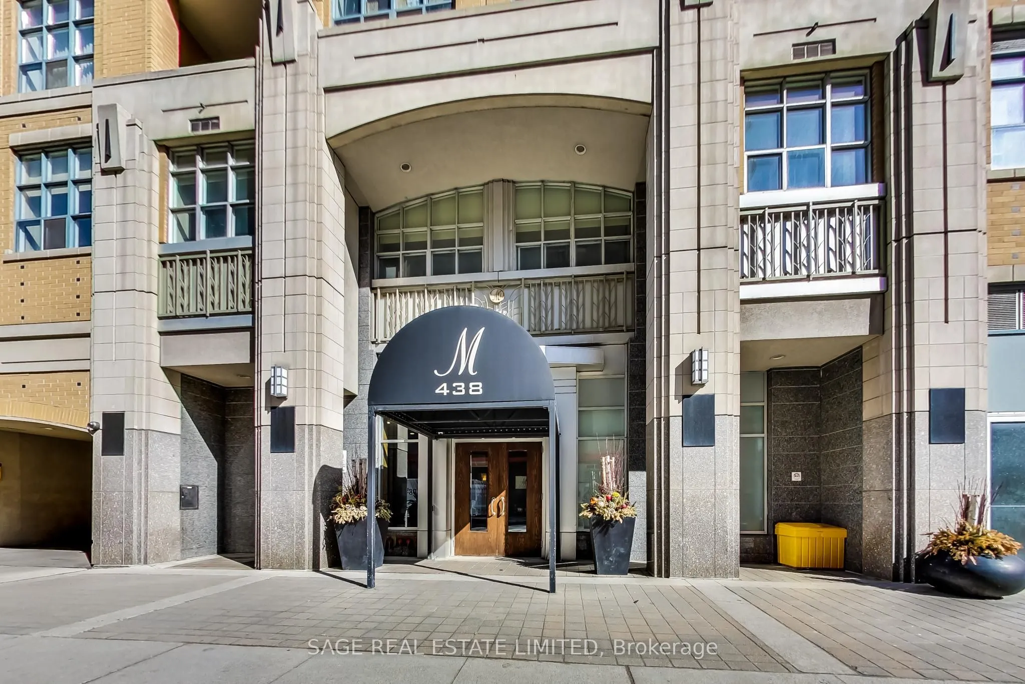 438 Richmond Street W #620